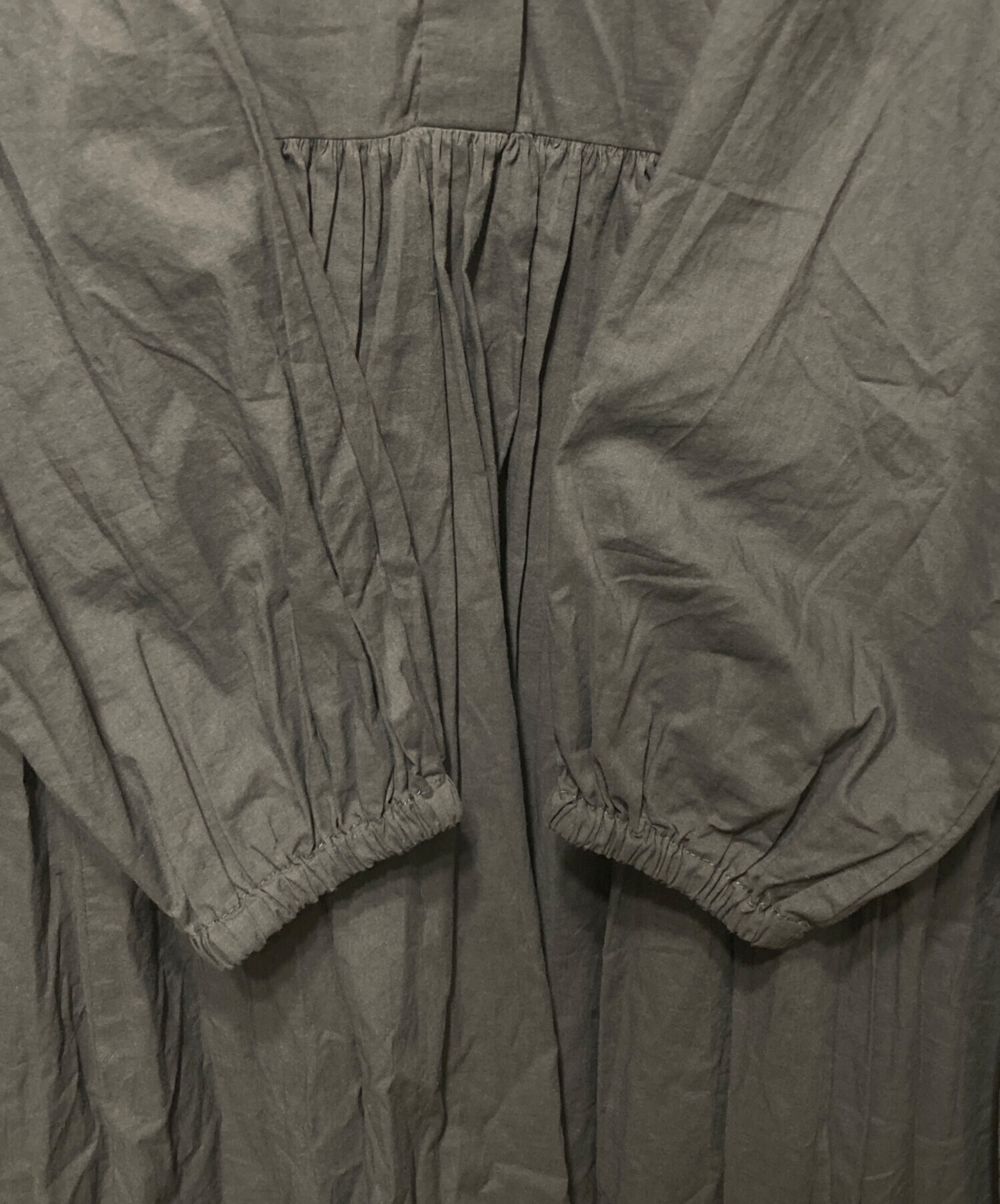 中古・古着通販】BEARDSLEY (ビアズリー) ギャザーワンピース グレー