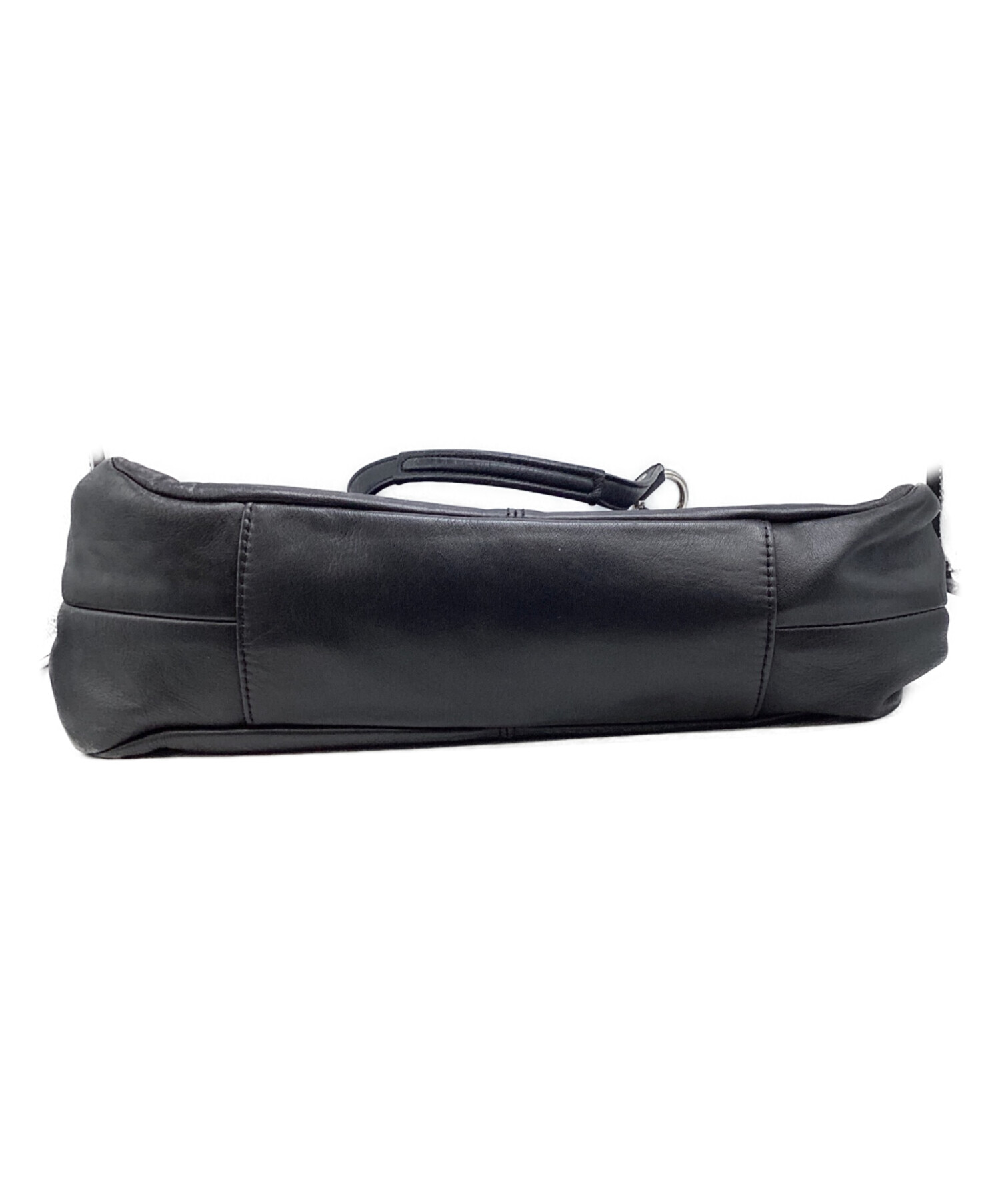 未使用 COACH ブラック ショルダーバッグ 中古・古着通販】COACH (コーチ) ショルダーバッグ ブラック｜ブランド