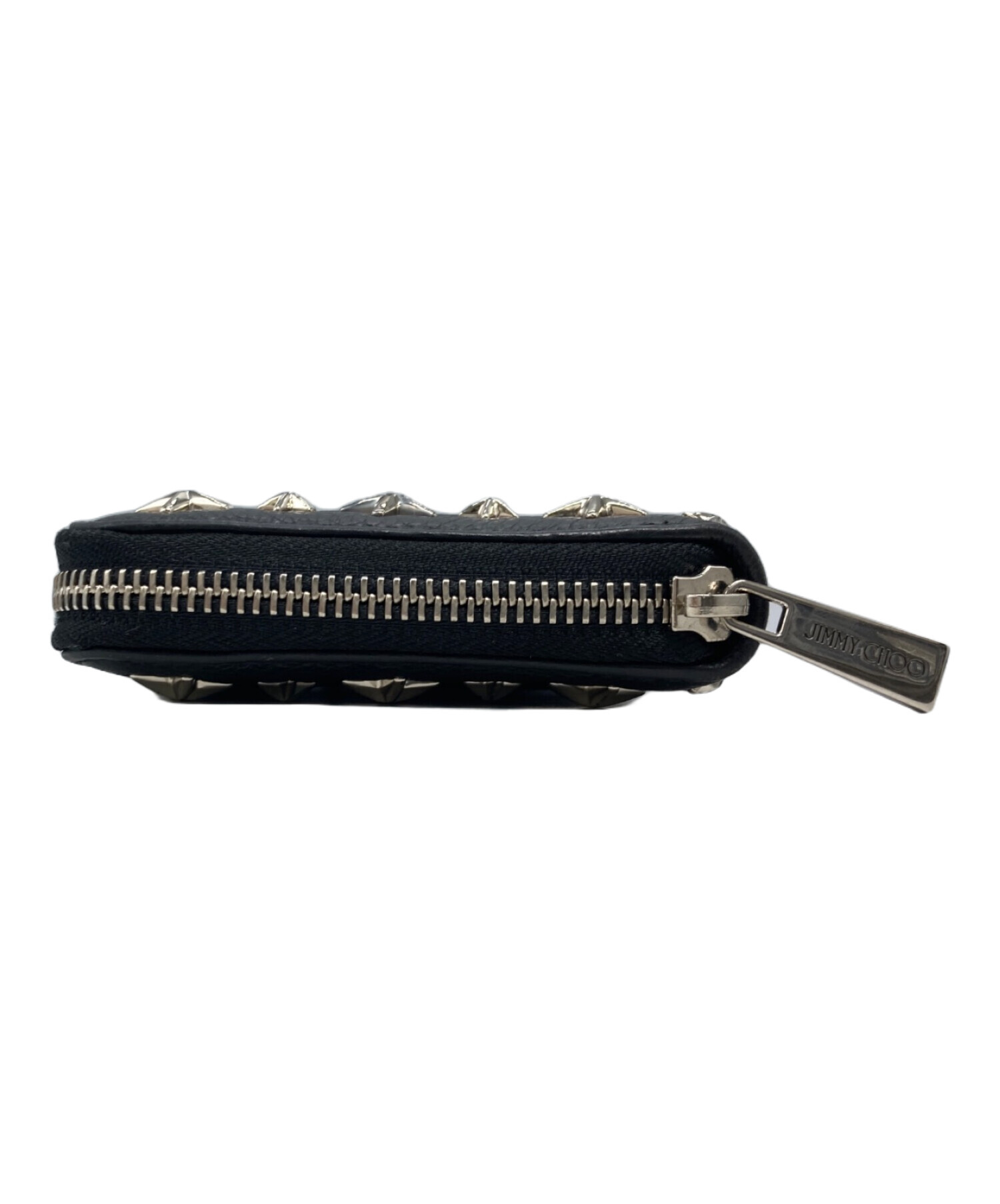 【美品】ジミーチュウ　オールブラック　スタッズ　ラウンドジップウォレット 中古・古着通販】JIMMY CHOO (ジミーチュウ) スタスタッズラウンド