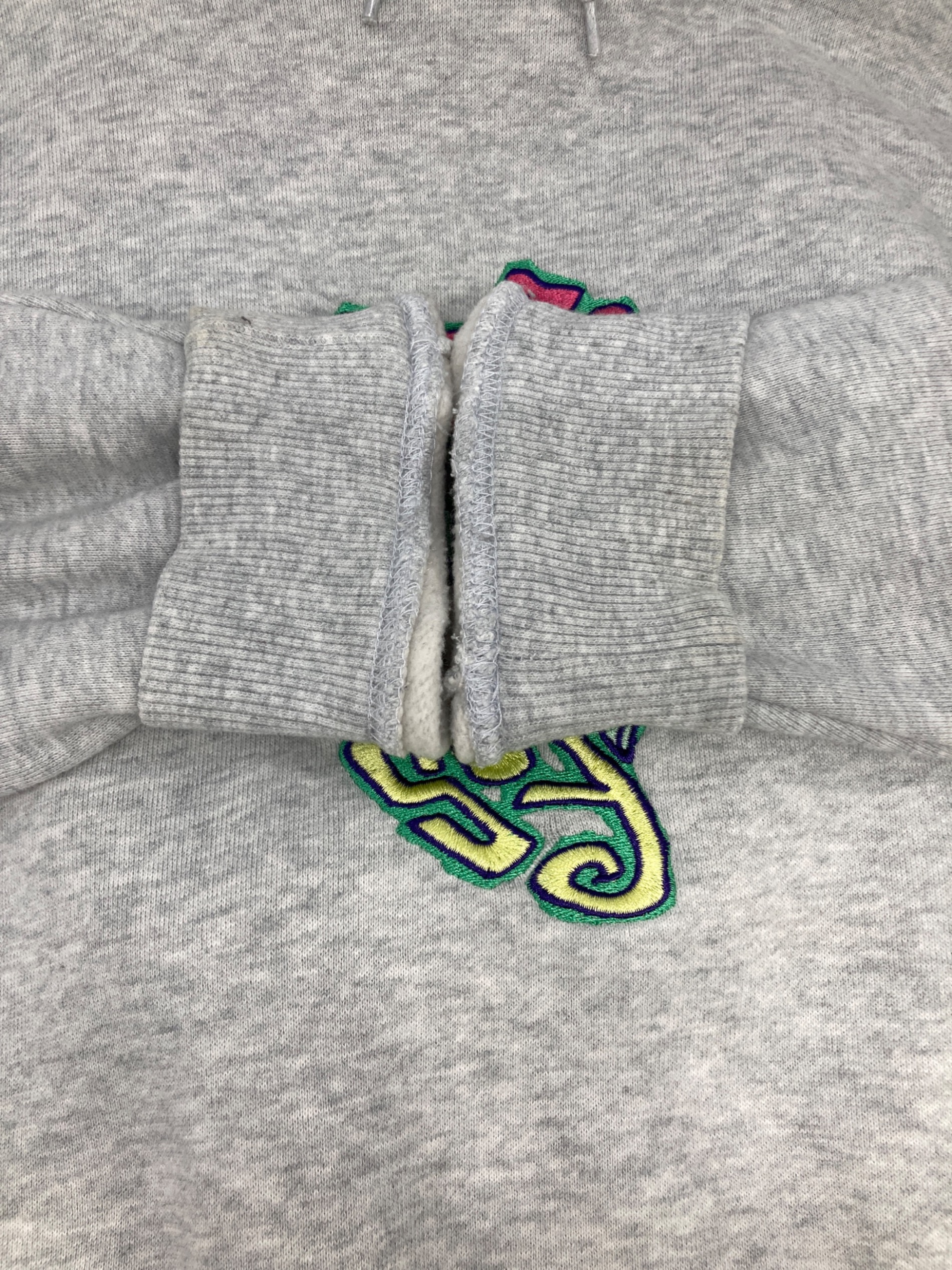 中古・古着通販】stussy (ステューシー) ロゴ刺繍パーカー グレー