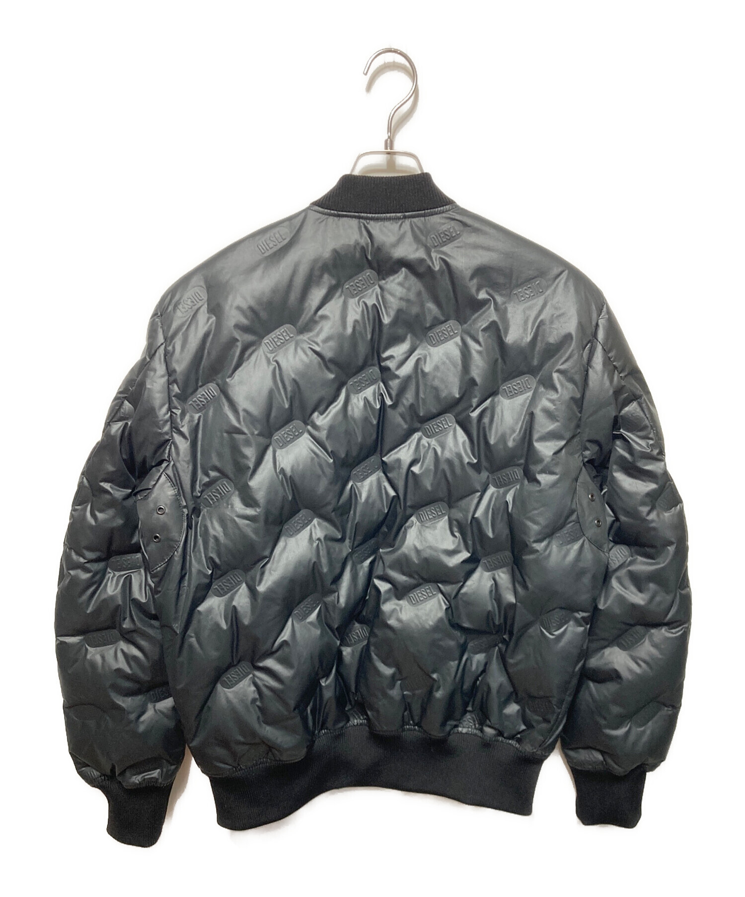 【中古美品】DIESEL ディーゼル ボンバージャケット ダウンジャケット 中古・古着通販】DIESEL (ディーゼル) ロゴダウンボンバージャケット