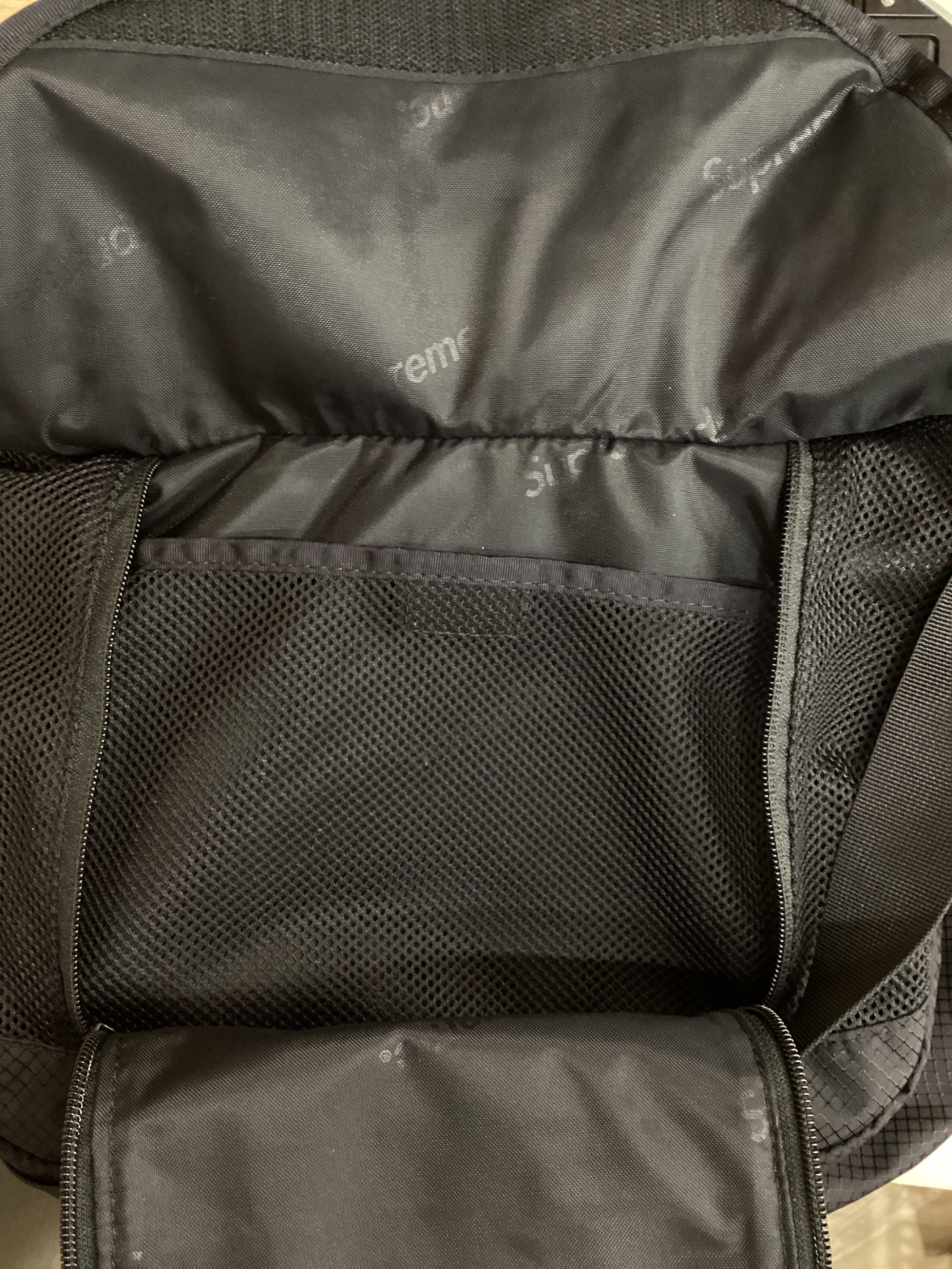 中古・古着通販】SUPREME (シュプリーム) Small Messenger Bag