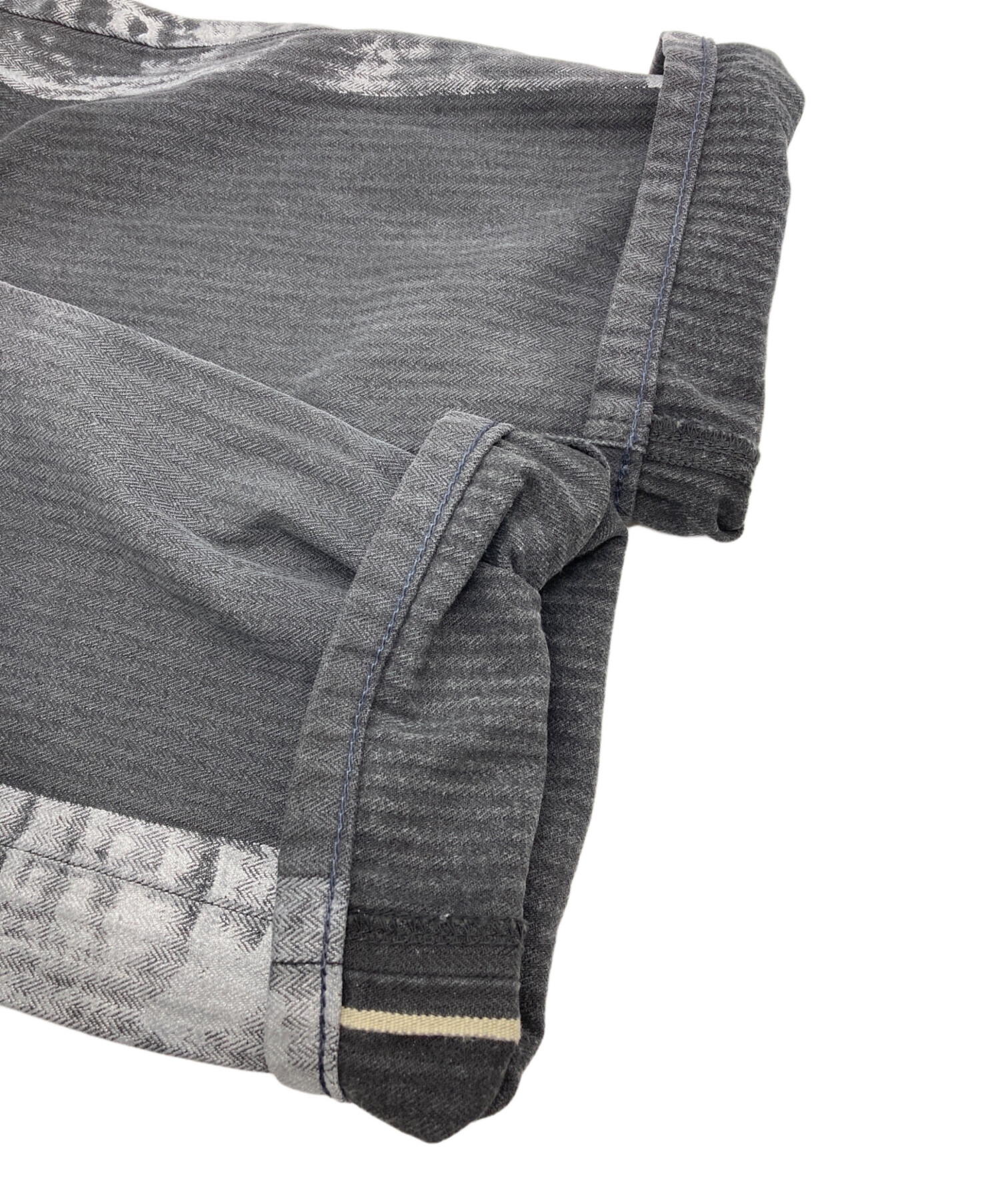 イッセイミヤケFETE ストレッチ ３D パンツ ストライプ　デニム イッセイミヤケFETE ストレッチ 3D パンツ ストライプ デニム