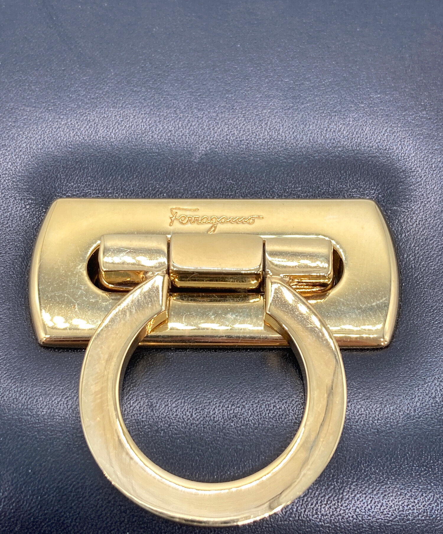 未使用‼️フェラガモ 中古・古着通販】Salvatore Ferragamo (サルヴァトーレ フェラガモ