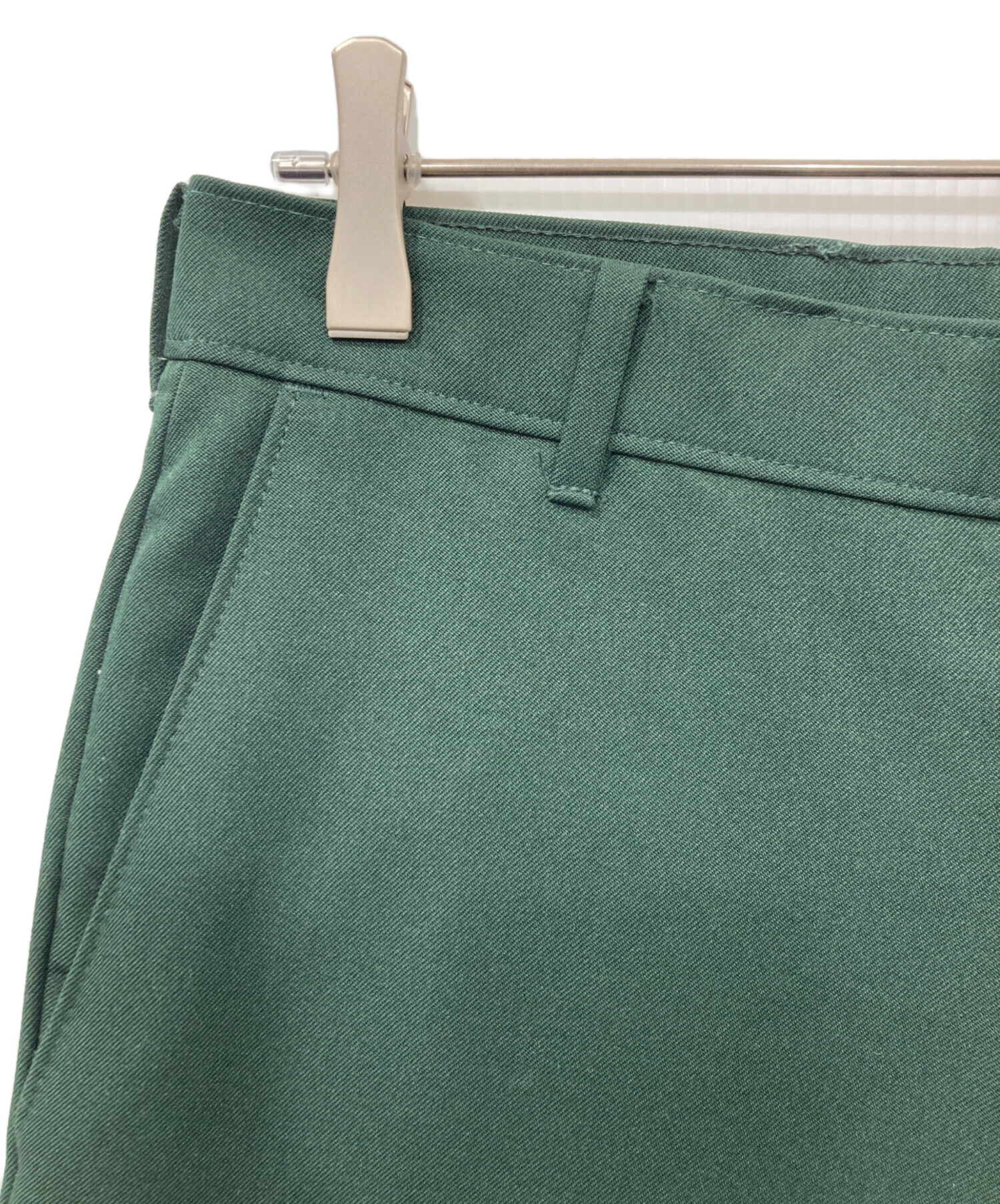 中古・古着通販】LEVI'S (リーバイス) Action Slacks グリーン サイズ