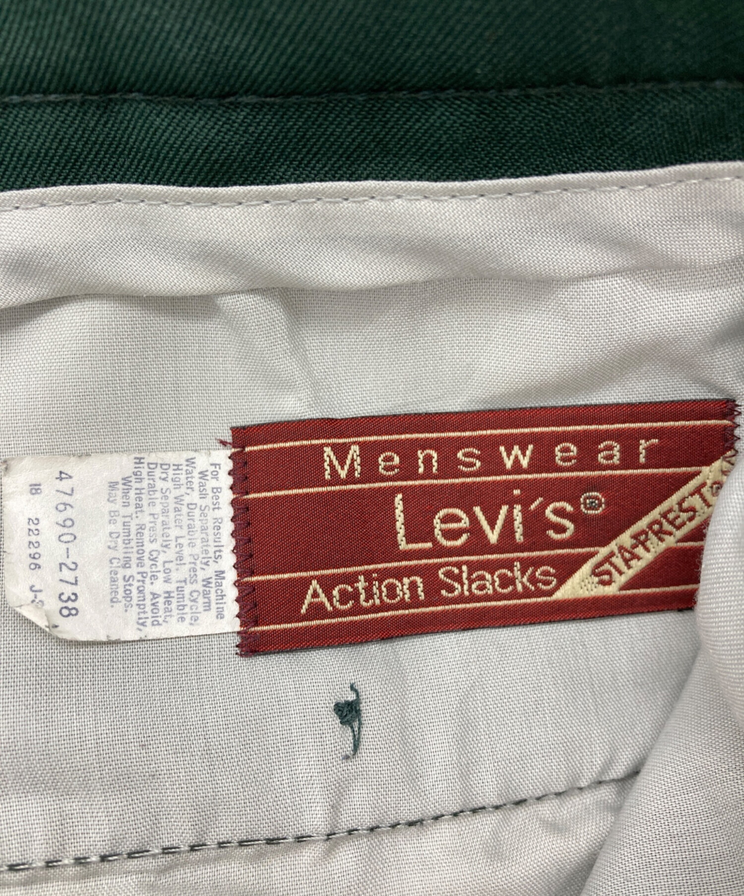 中古・古着通販】LEVI'S (リーバイス) Action Slacks グリーン サイズ