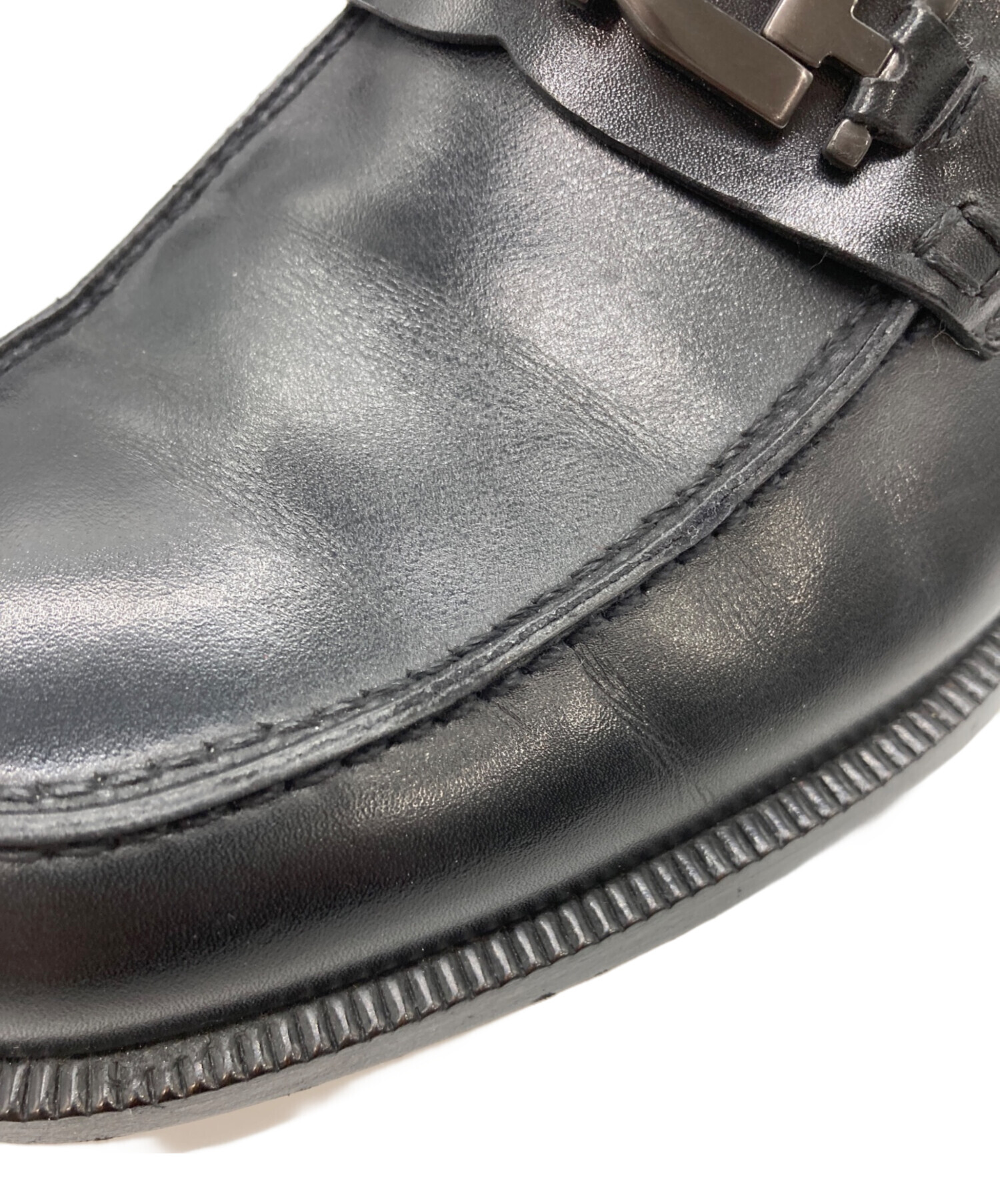 【未使用に近い】Salvatore Ferragamo〈定価108,900円〉 Salvatore Ferragamo (サルヴァトーレフェラガモ) レザー ガンチーニ