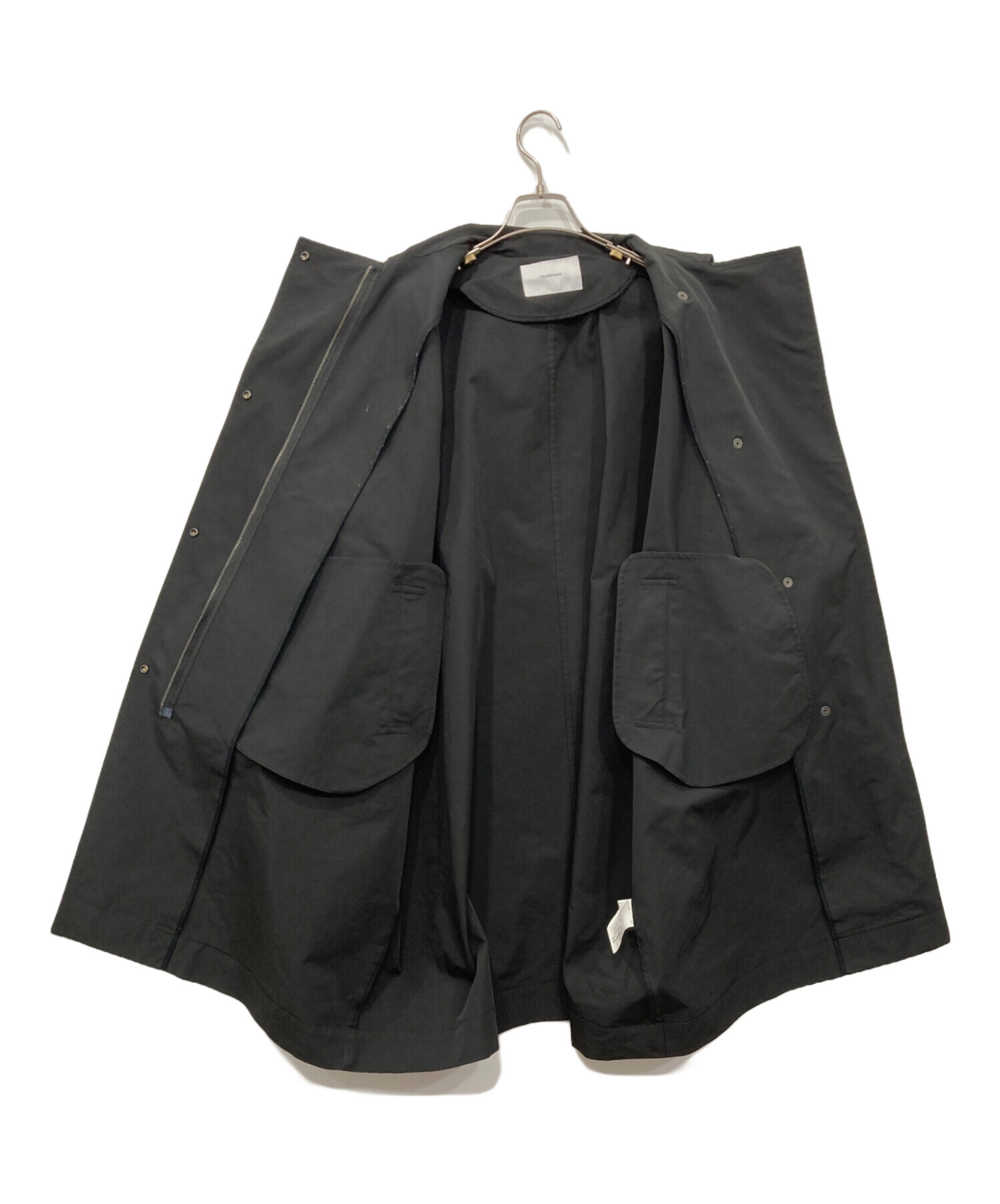 【新品・タグ付】FRAMeWORK 撥水ポンチョトレンチコート 36 ブラック 中古・古着通販】FRAMeWORK (フレームワーク) 撥水ポンチョトレンチ