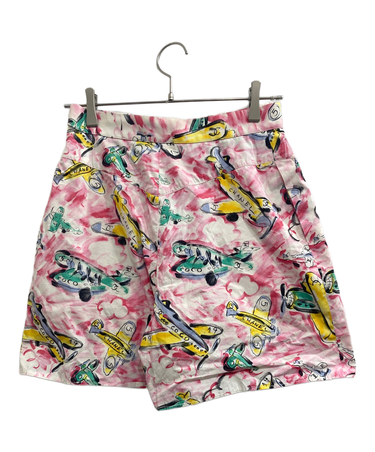 CHANEL ヴィンテージ リネン100% ショートパンツ 中古・古着通販】CHANEL (シャネル) 飛行機柄ショートパンツ ピンク
