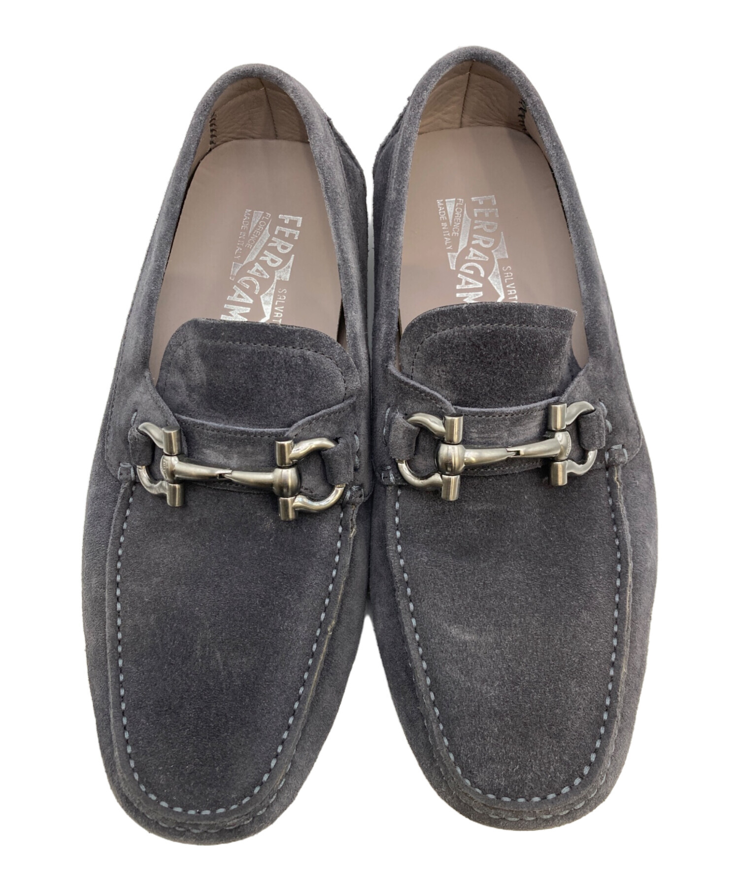 Salvatore Ferragamo フラットシューズ グレー 中古・古着通販】Salvatore Ferragamo (サルヴァトーレ フェラガモ