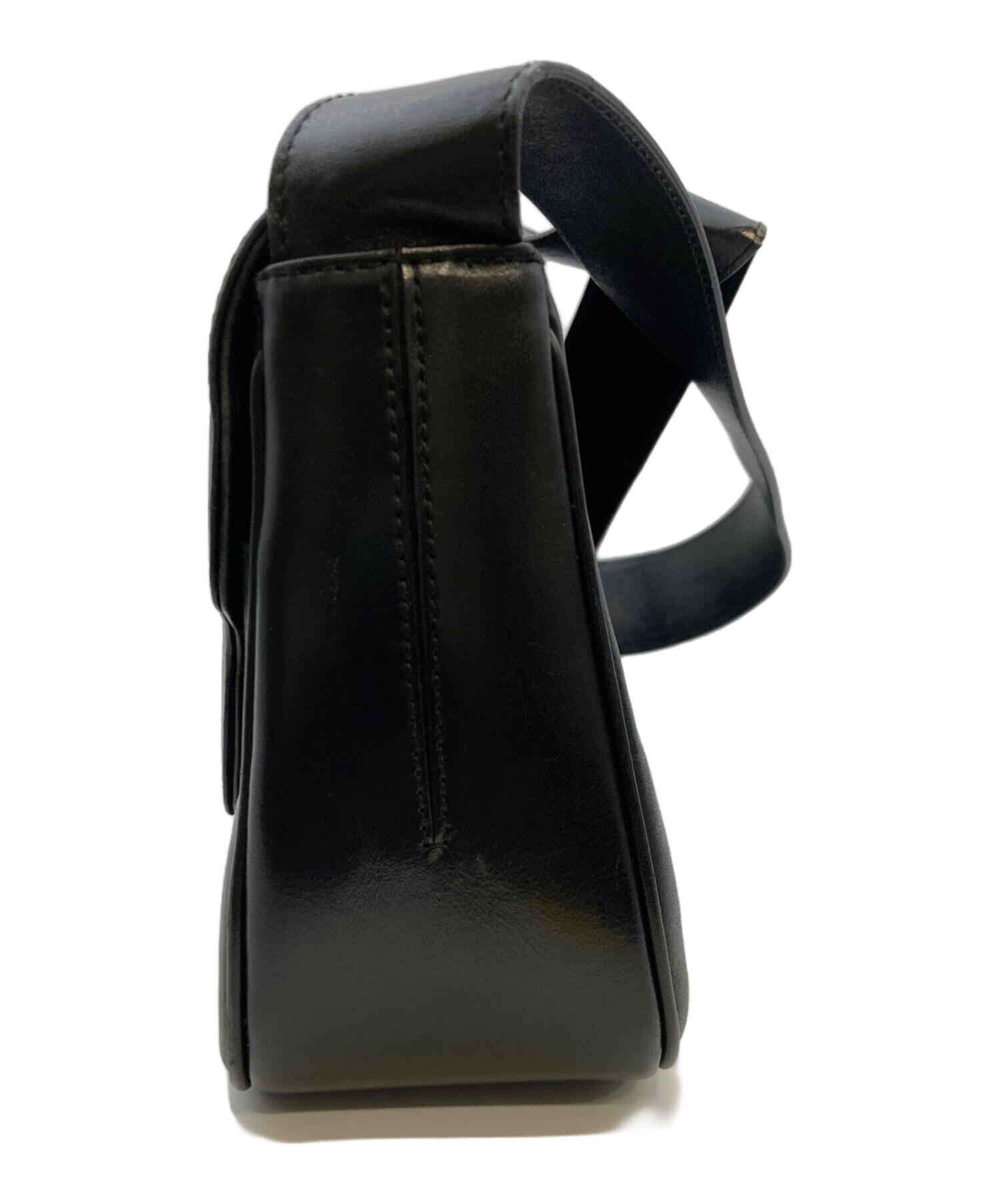 Salvatore Ferragamo ショルダーバッグ  黒 【古着】【中古】【送料無料】 中古・古着通販】Salvatore Ferragamo (サルヴァトーレ フェラガモ
