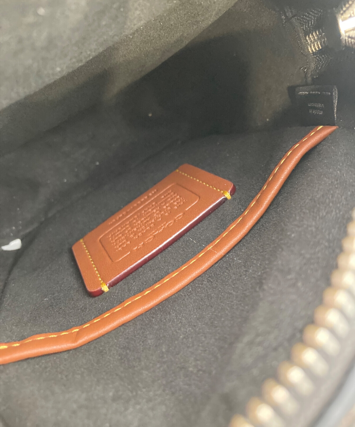 中古・古着通販】COACH (コーチ) ヒッチ クロスボディ・ラブド レザー