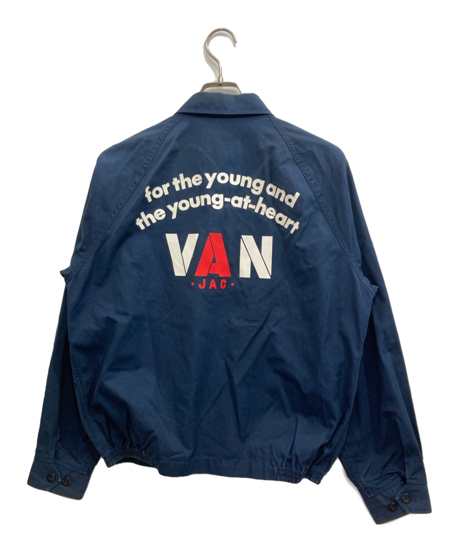 VAN JAC ナイロンジャケット ネイビー Mサイズ 中古・古着通販】VAN JAC (ヴァン・ヂャケット) バックロゴ刺繍
