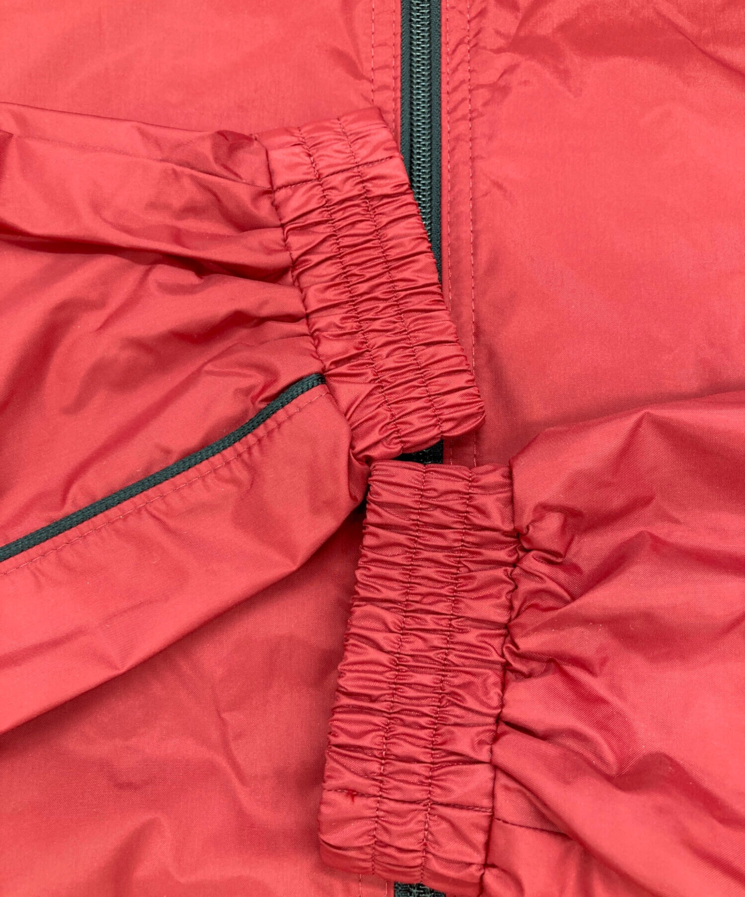 中古・古着通販】UMBRO (アンブロ) ナイロンジャケット レッド サイズ 
