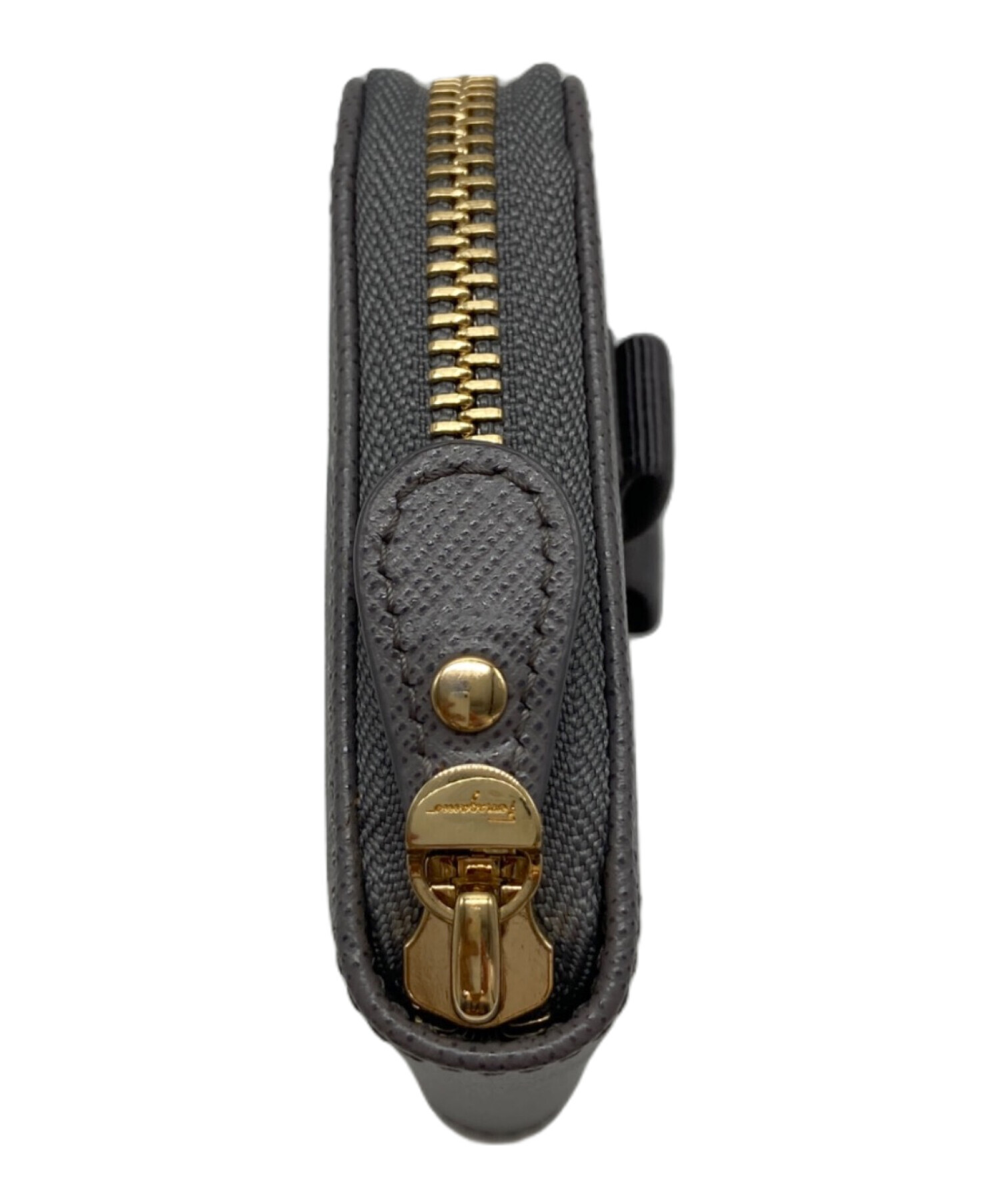 中古・古着通販】Ferragamo (フェラガモ) ラウンドコインケース ライトグレー｜ブランド・古着通販 トレファク公式【TREFAC  FASHION】スマホサイト