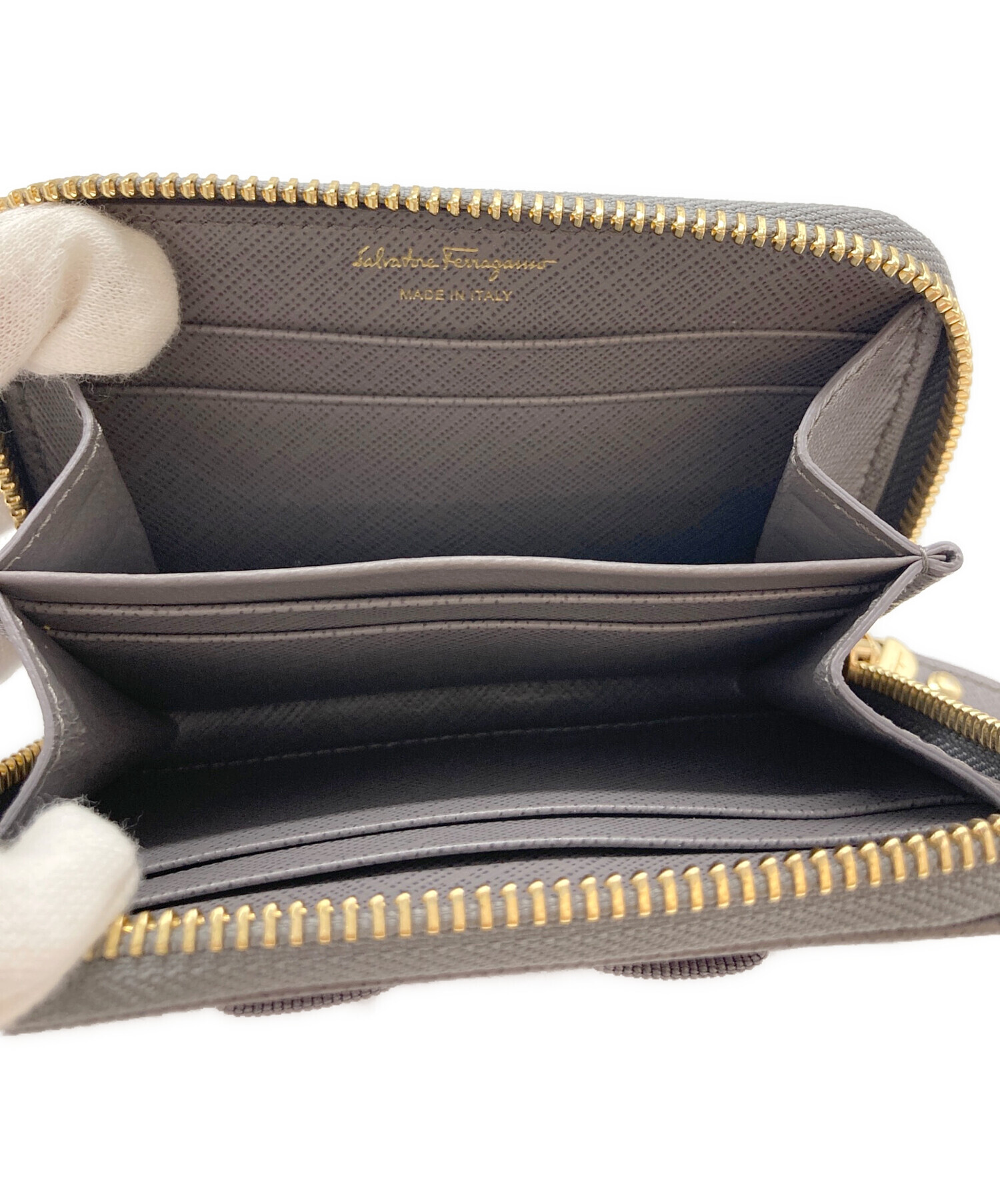 中古・古着通販】Ferragamo (フェラガモ) ラウンドコインケース ライト 