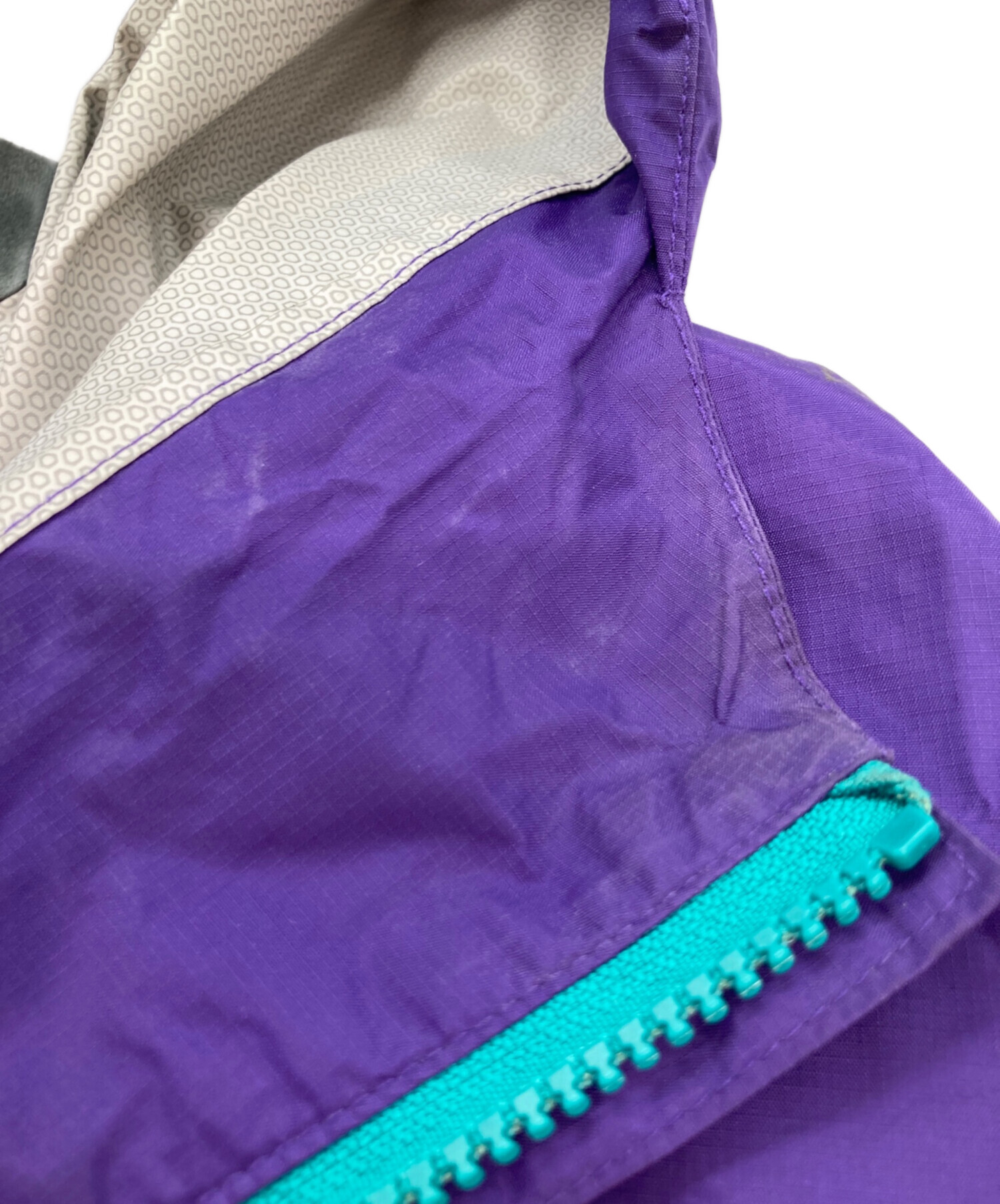 Patagonia 紫 パープル　ナイロンジャケット　登山　マウンテンパーカー Patagonia 紫 パープル ナイロンジャケット 登山 マウンテンパーカー