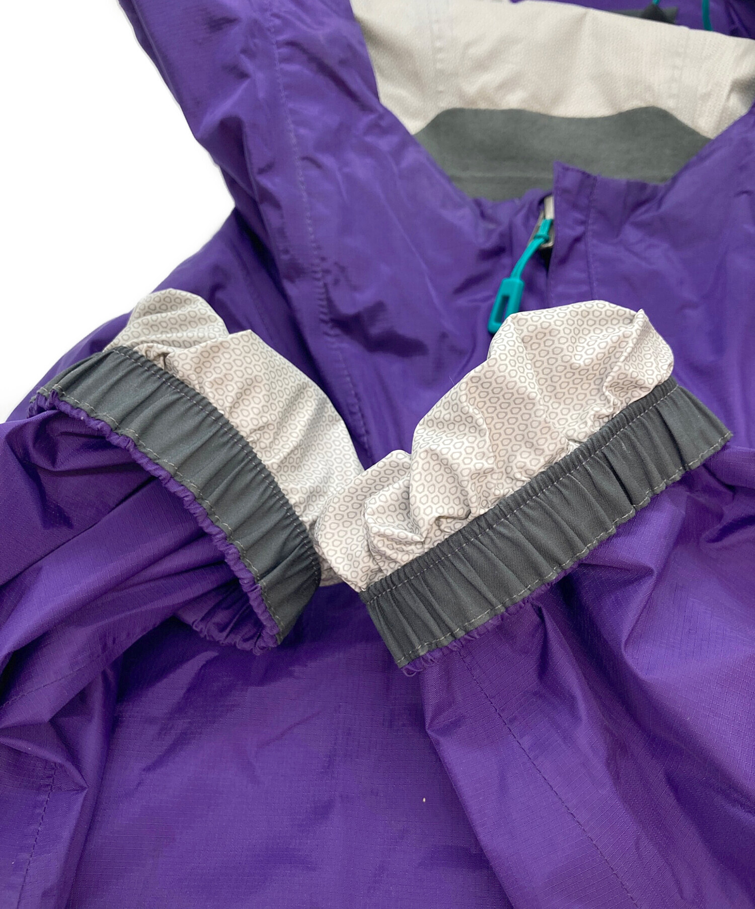 中古・古着通販】Patagonia (パタゴニア) マウンテンパーカー パープル