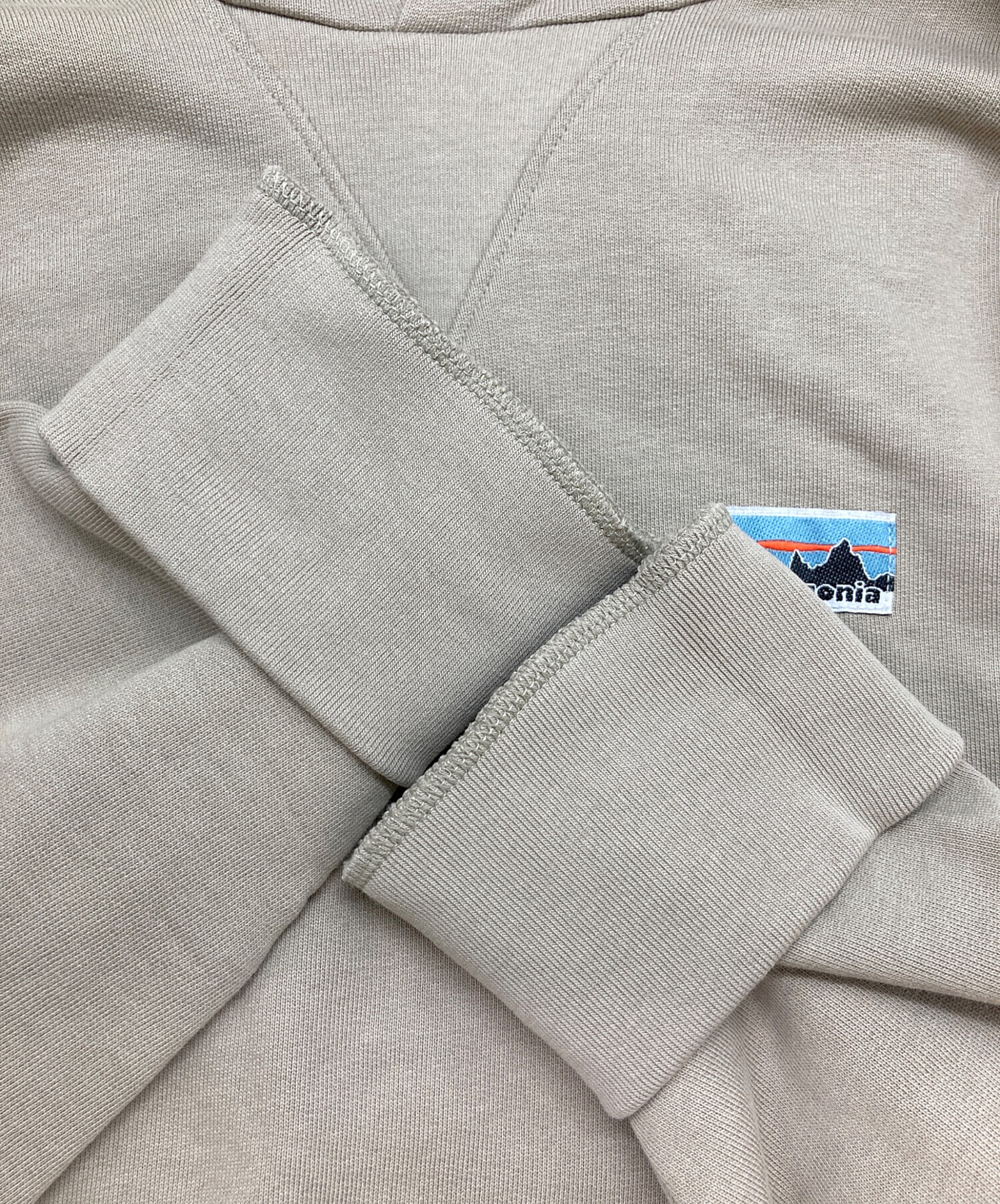 【中古品】patagoniaデイリーフーディスウェットベージュM 中古・古着通販】Patagonia (パタゴニア) デイリー・フーディ