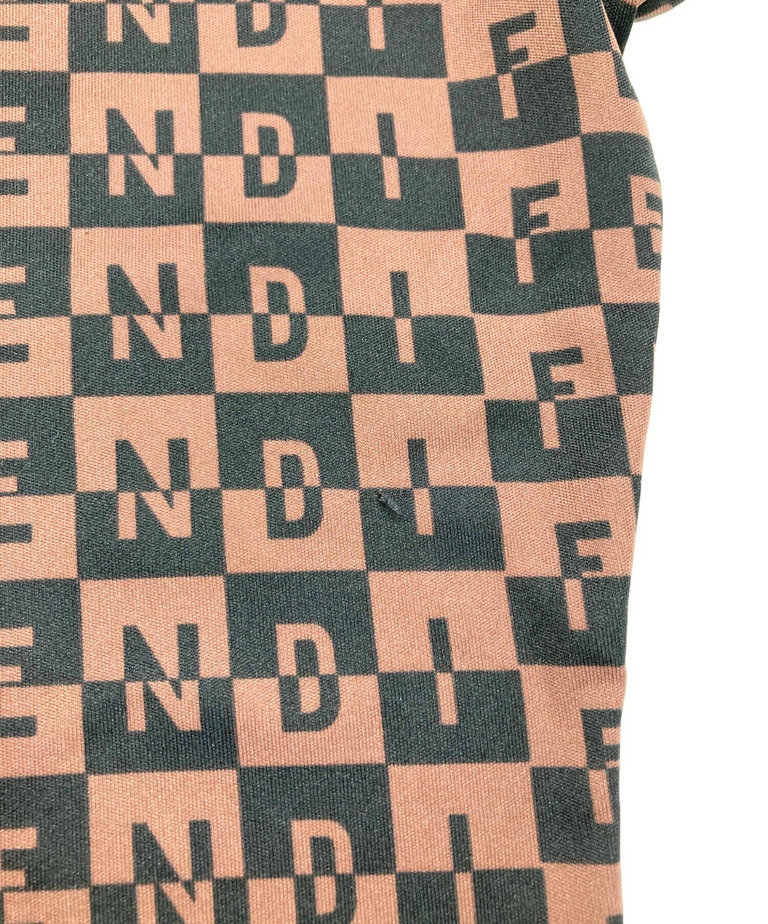 中古・古着通販】FENDI (フェンディ) 総柄Tシャツ ブラウン サイズ:42