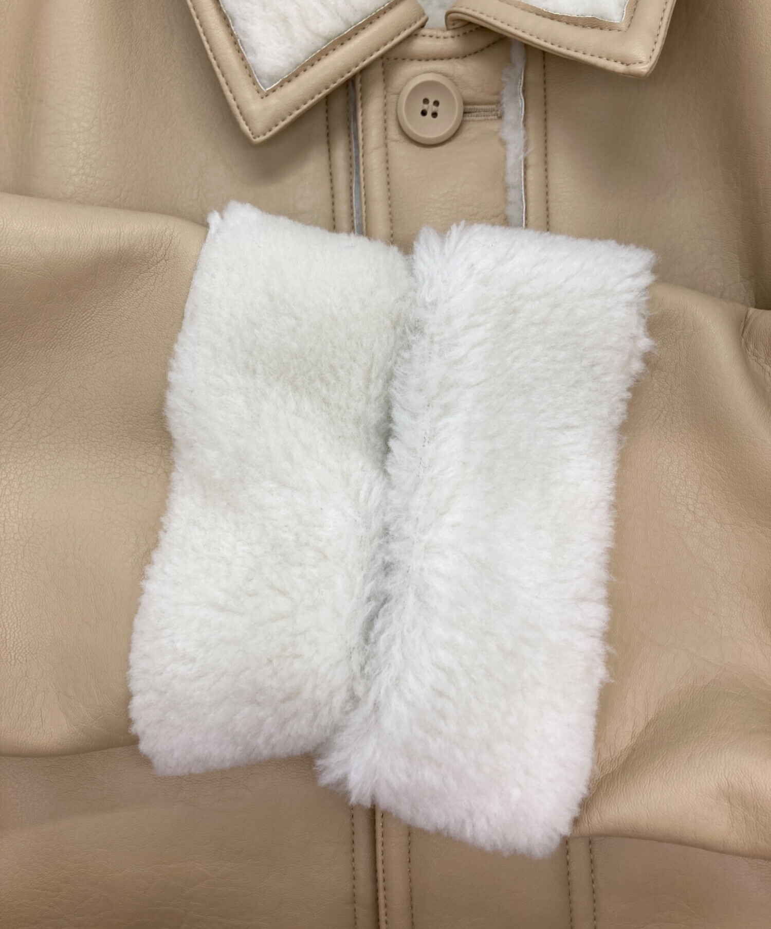 moussy ムートンジャケット 中古・古着通販】moussy (マウジー) エコムートンジャケット ベージュ