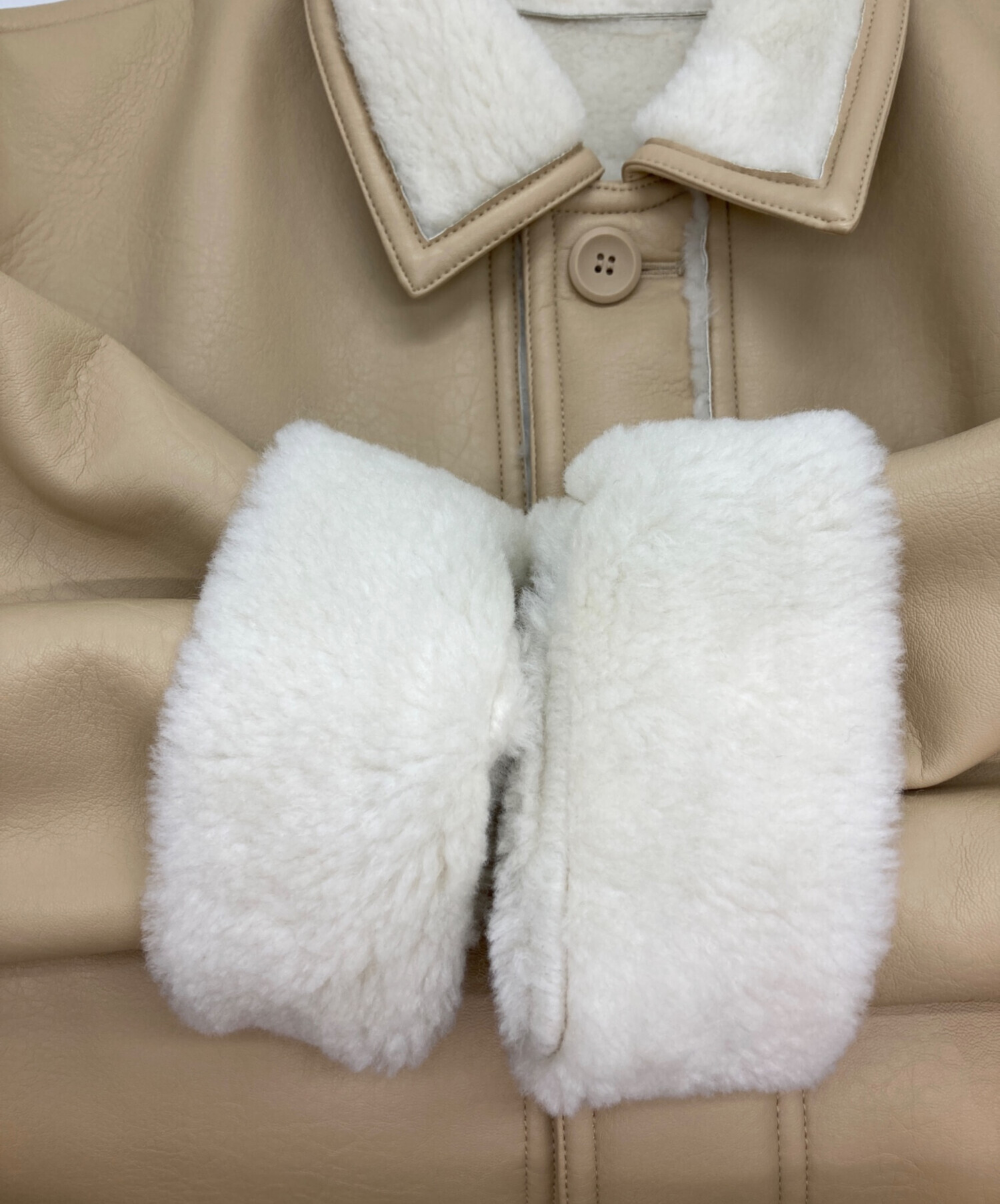 中古・古着通販】moussy (マウジー) エコムートンジャケット ベージュ 