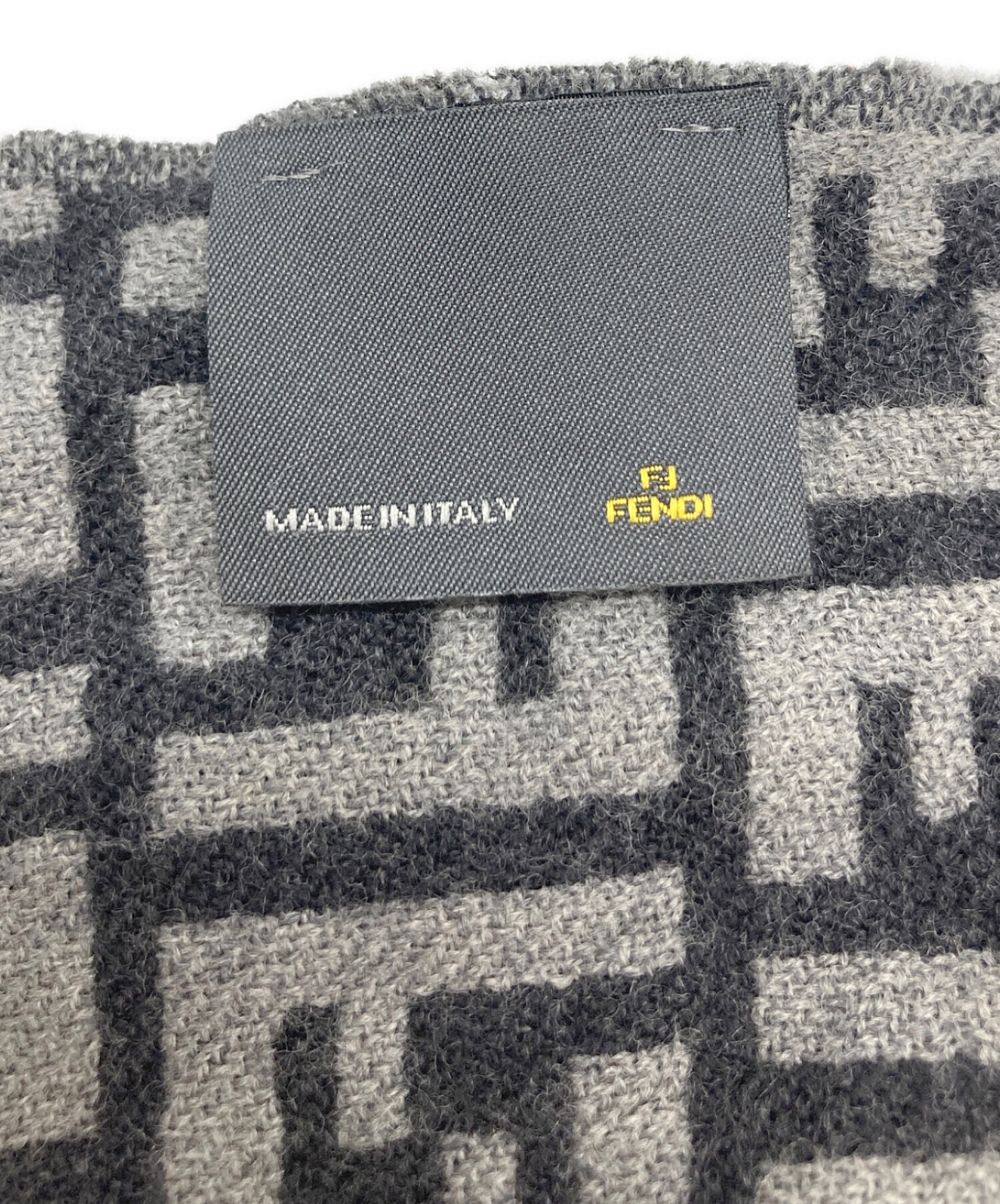 フェンディ FENDI ズッカ柄マフラー グレー FENDI ズッカ柄 マフラー 