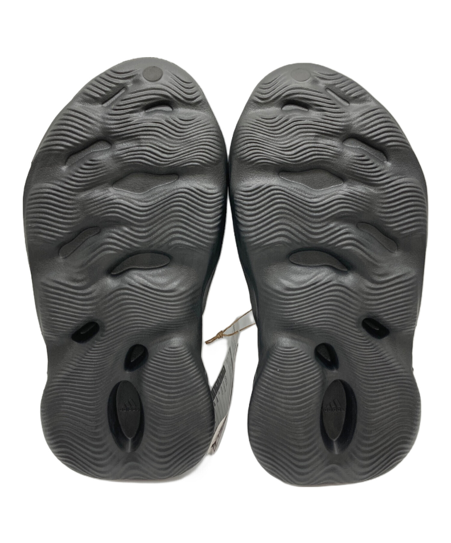 未使用☆26.5㎝☆YEEZY FOAM RUNNER ONYX☆アディダス 中古・古着通販】adidas (アディダス) Yeezy Foam Runner 'Onyx