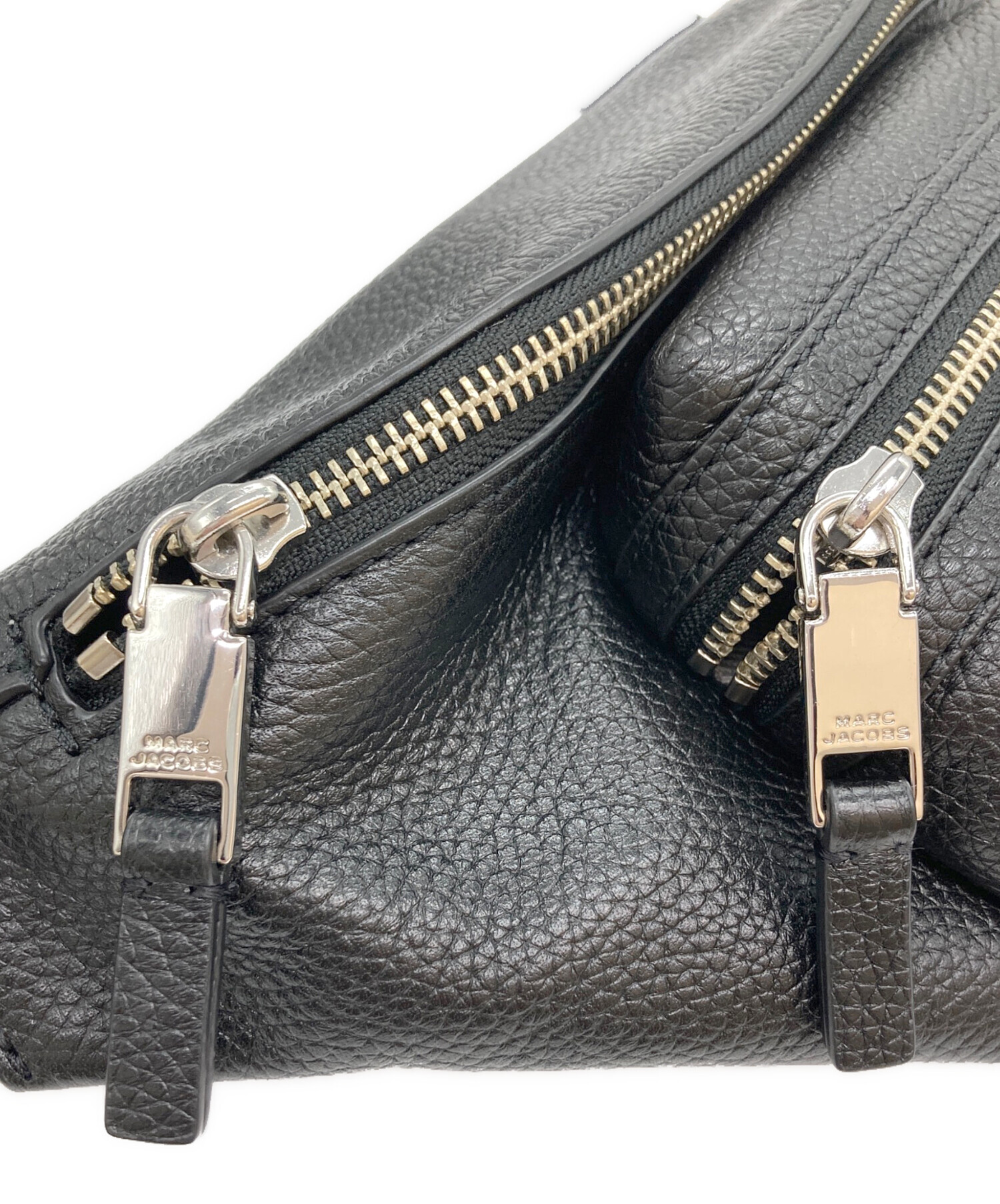 マークジェイコブス ボディバッグ 中古・古着通販】MARC JACOBS (マークジェイコブズ) ボディバッグ