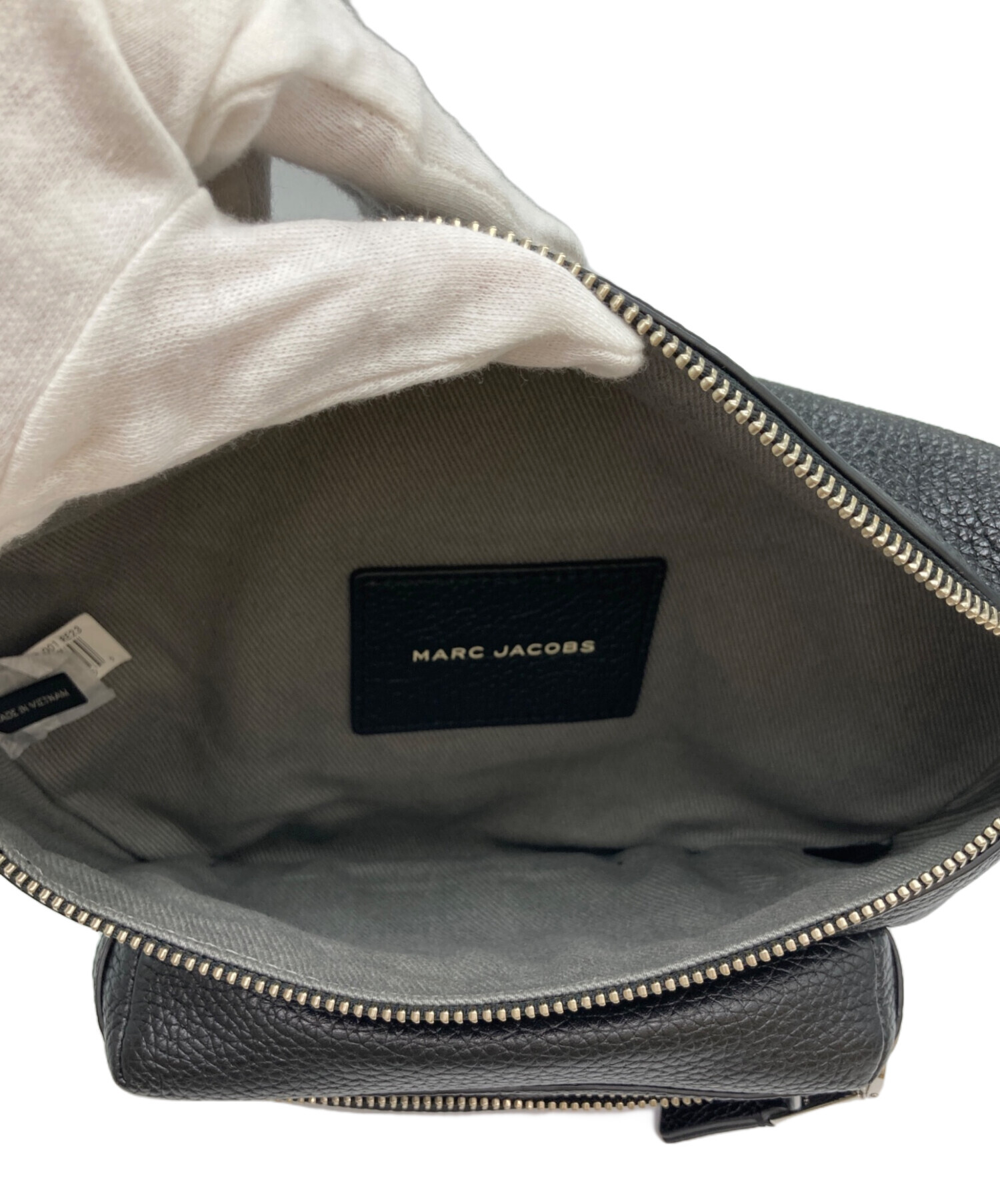中古・古着通販】MARC JACOBS (マークジェイコブズ) ボディバッグ