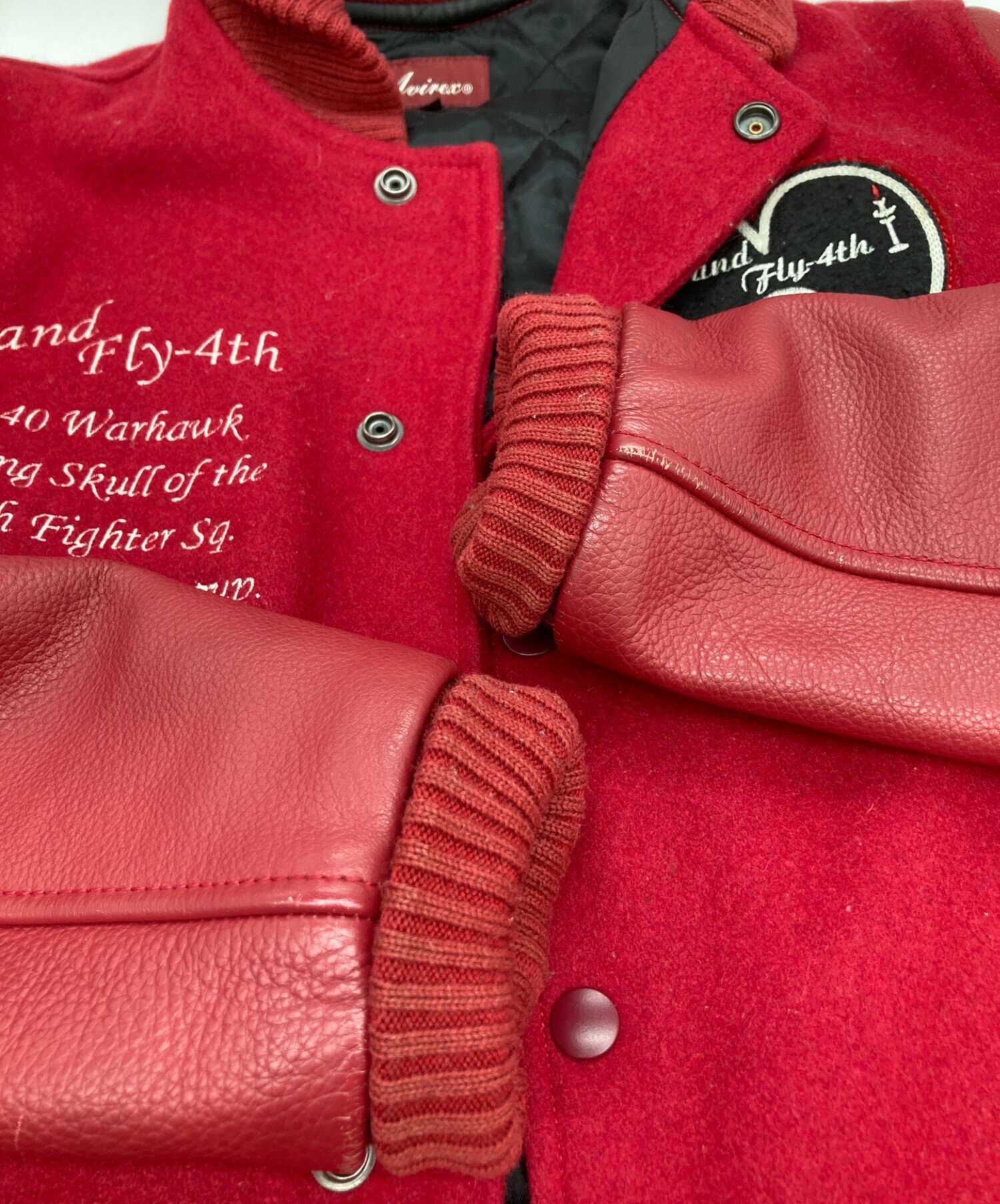 中古・古着通販】AVIREX (アヴィレックス) 袖レザースタジャン レッド