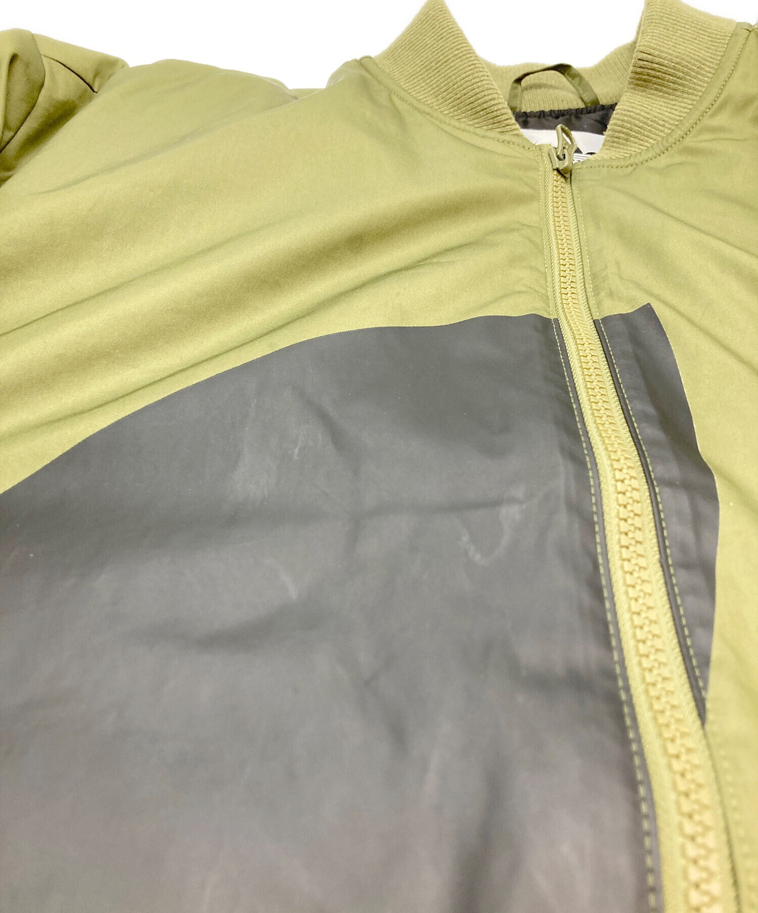 中古・古着通販】adidas (アディダス) MA-1ジャケット カーキ サイズ