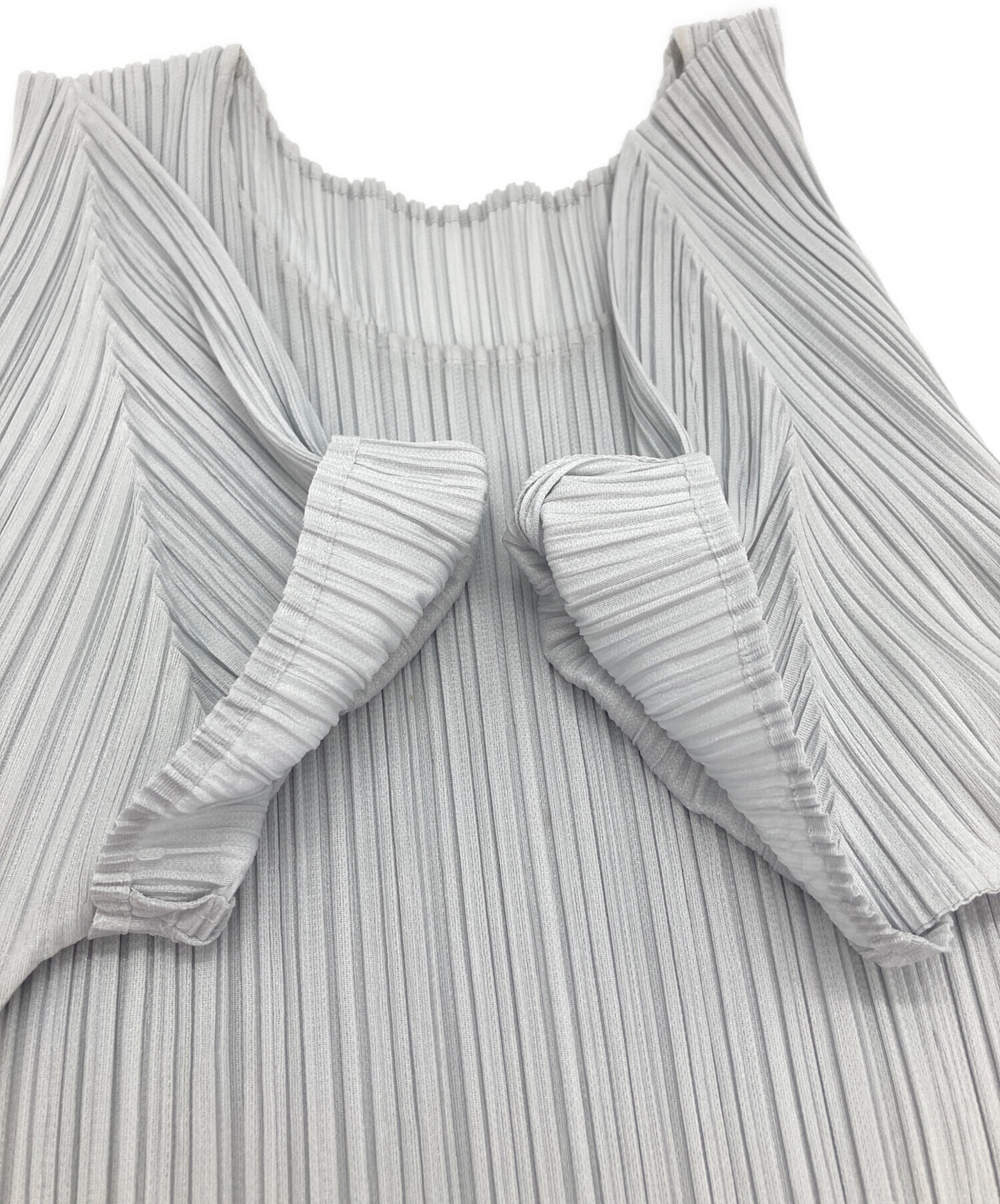 PLEATS PLEASEライトグレー プリーツデザイン 半袖シャツ サイズ3 中古・古着通販】PLEATS PLEASE (プリーツプリーズ) ハーフスリーブ