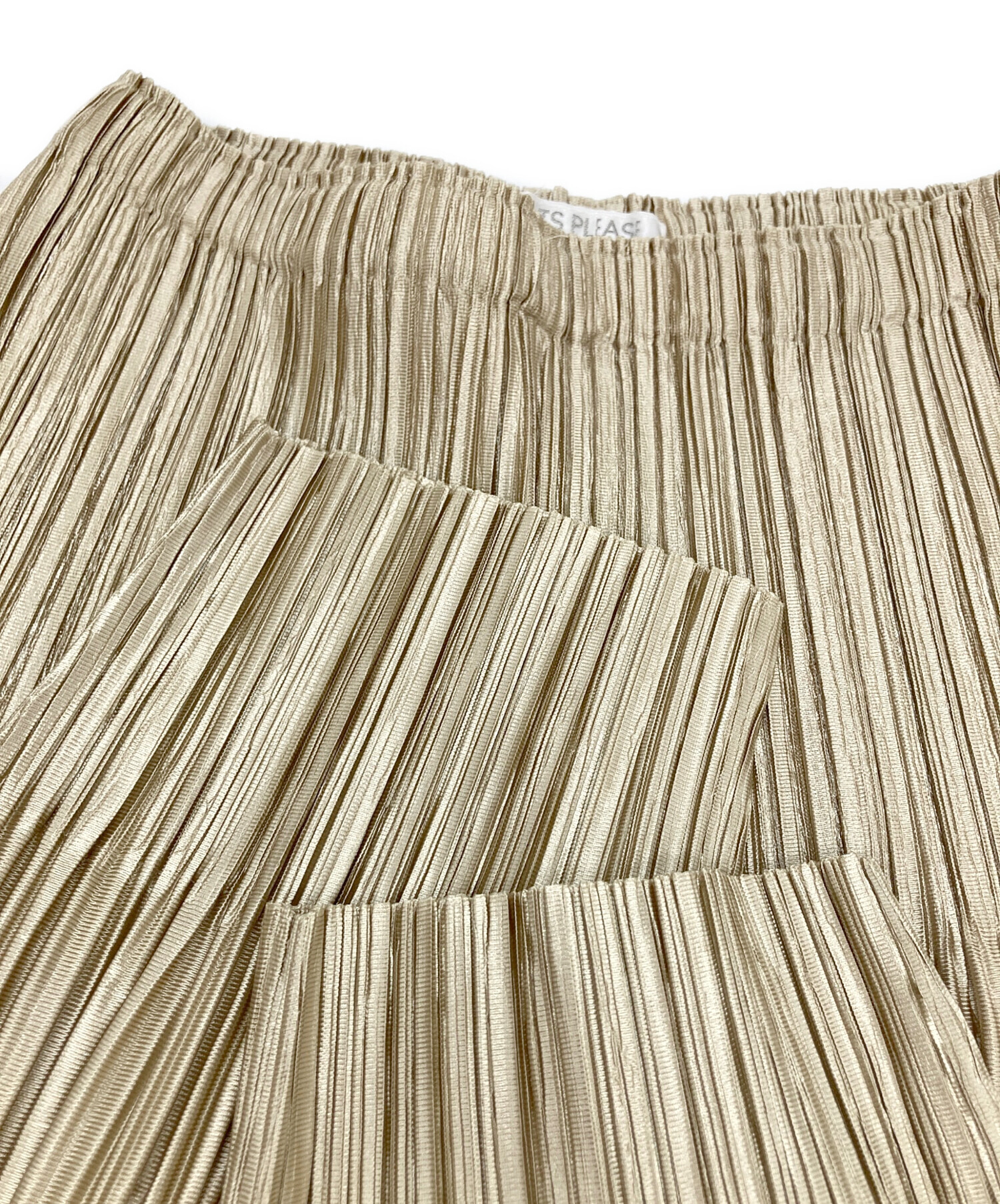 4/20までタイムSALE♡PLEATS PLEASE プリーツベージュパンツ４ 中古・古着通販】PLEATS PLEASE (プリーツプリーズ) プリーツ