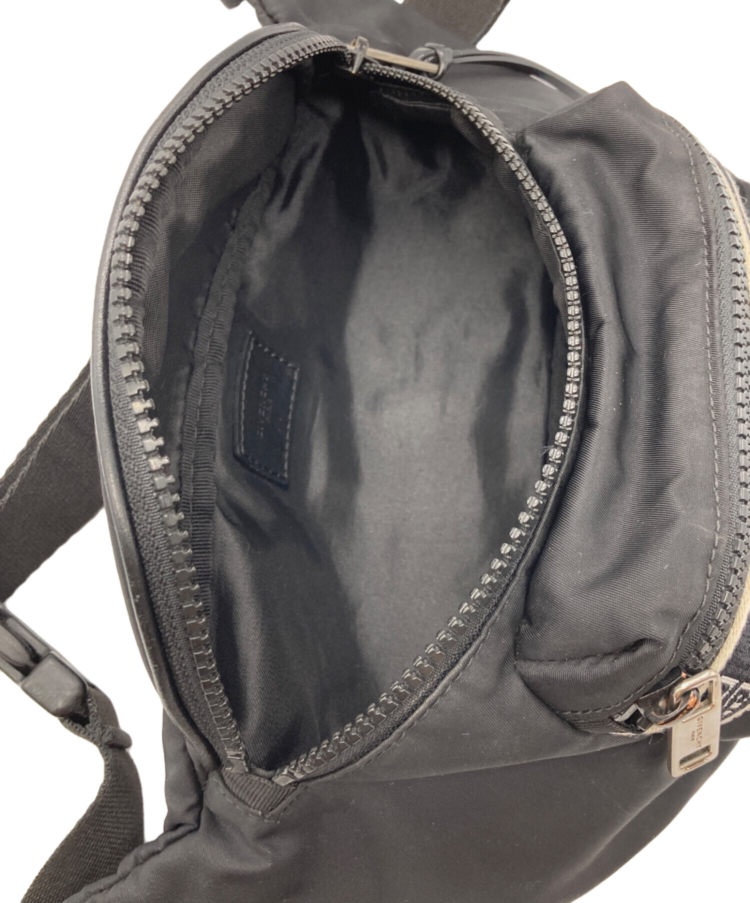 中古・古着通販】GIVENCHY (ジバンシィ) ロゴボディーバッグ ブラック