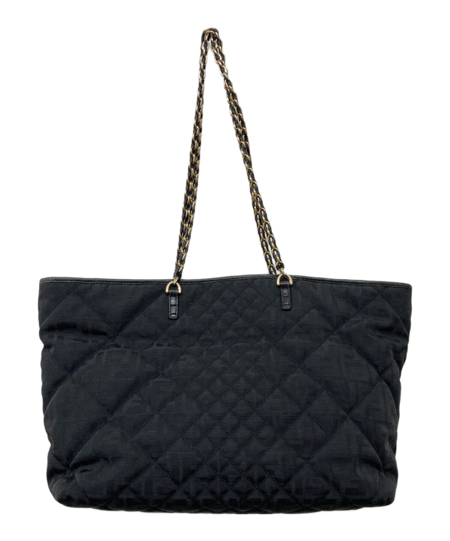 【極美品】フェンディ　ズッカ　キルティング　ロゴチャーム　トートバッグ. 中古・古着通販】FENDI (フェンディ) ズッカ柄キルティングチェーン