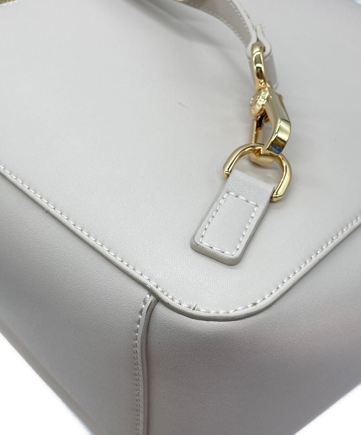 中古・古着通販】CHARLES & KEITH (チャールズ＆キース) フロント