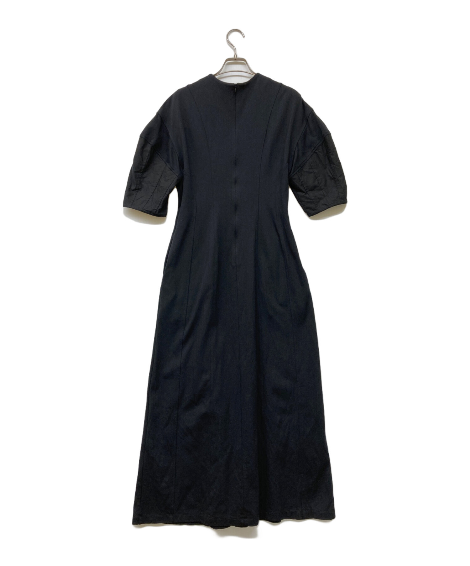 美品✨AKIRANAKA アキラナカ ワンピース 袖プリーツ ブラック 36 中古・古着通販】AKIRA NAKA (アキラナカ) Bruna combination jersey