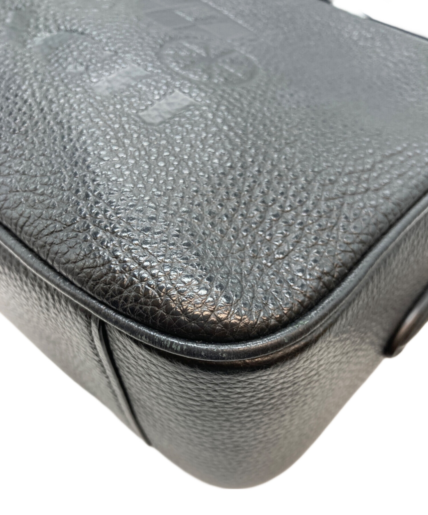 中古・古着通販】COACH (コーチ) エンボスロゴショルダーバッグ