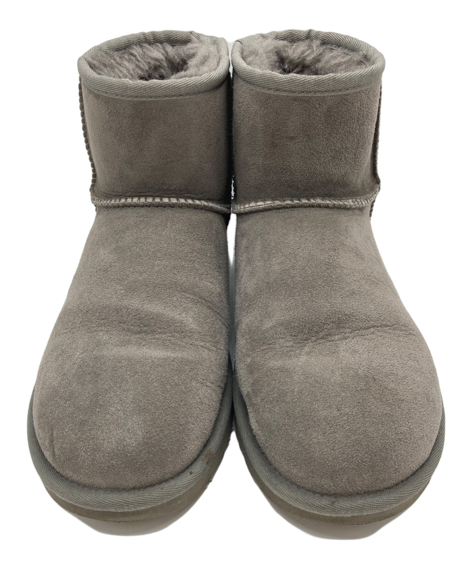 新品・未使用】ugg アグ グレー W CLASSIC SHORTⅡ 25cm 新品・未使用】ugg アグ グレー W CLASSIC SHORTⅡ 25cm