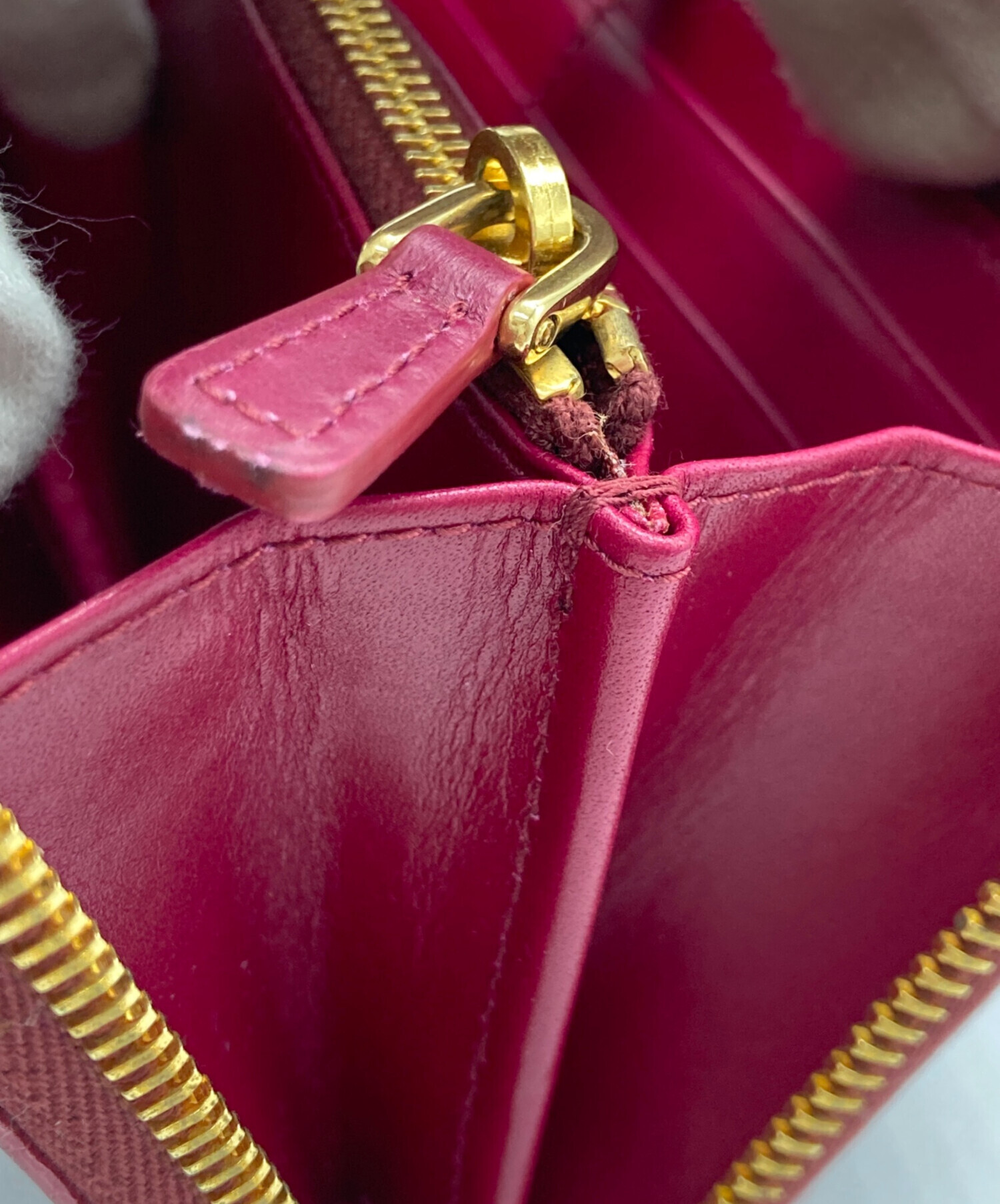 中古・古着通販】MIU MIU (ミュウミュウ) クロコ型押しラウンド 