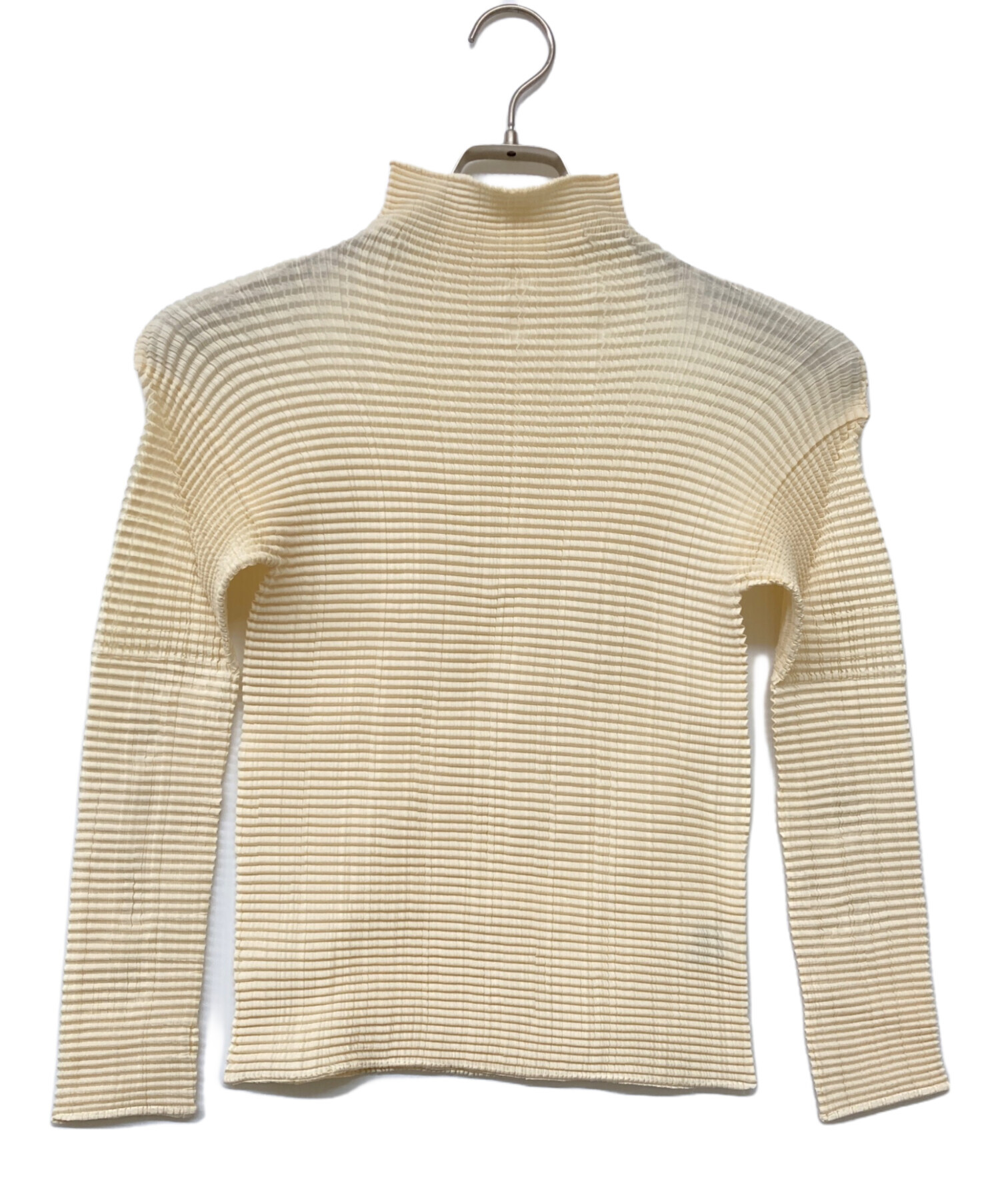 イッセイミヤケ プリーツプリーズ ハイネックカットソー 半袖 アイボリー 中古・古着通販】ISSEY MIYAKE (イッセイミヤケ) ハイネックプリーツ