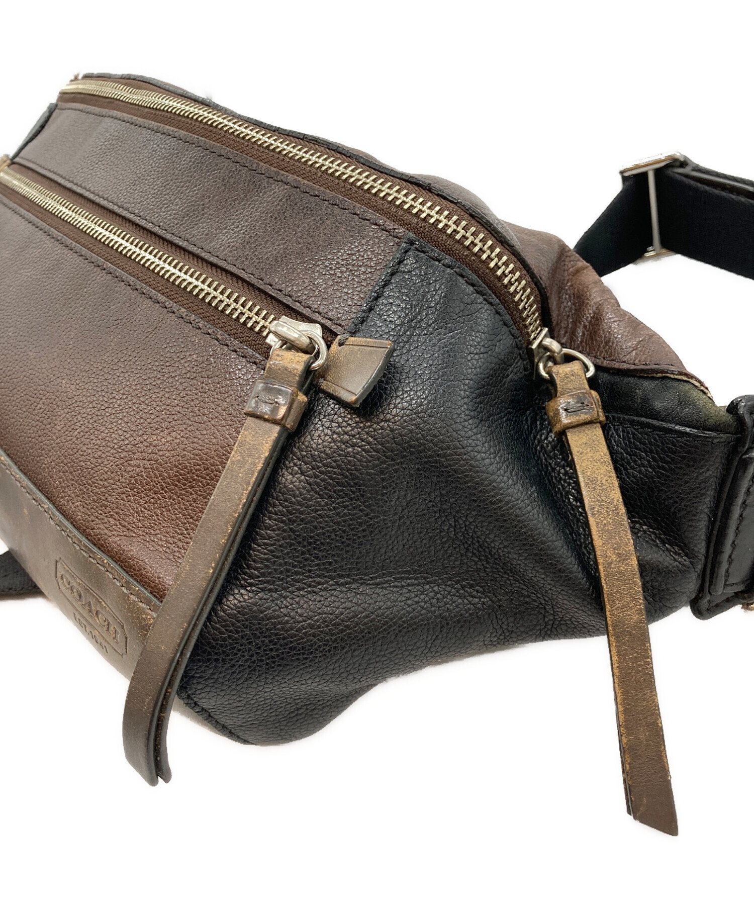 COACH トンプソン ブラック ボディバッグ レザー 中古・古着通販】COACH (コーチ) トンプソンレザーボディバッグ