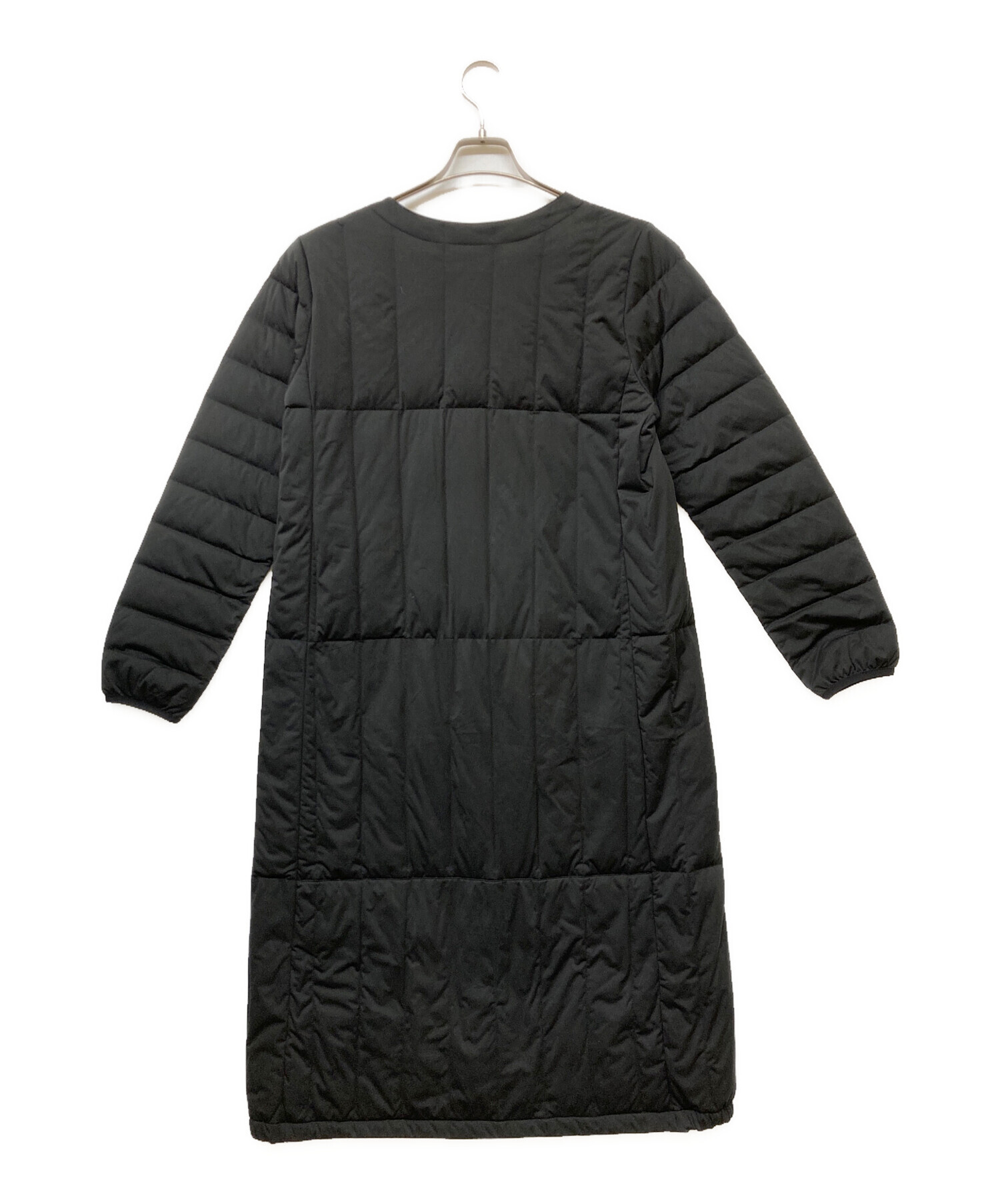 中古・古着通販】YOSOOU (ヨソオウ) ノーカラーダウンコート ブラック 