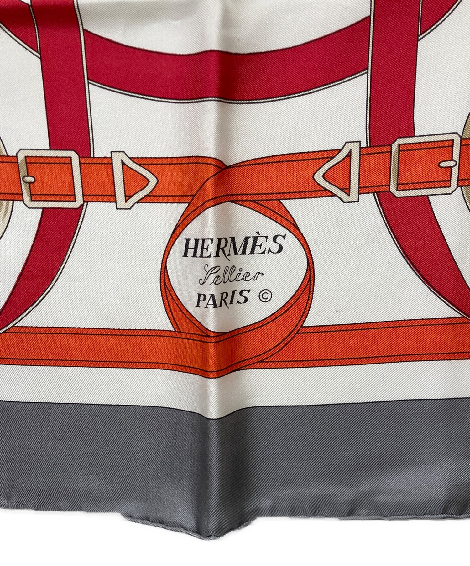 中古・古着通販】HERMES (エルメス) カレ90 黄金の拍車 グレー×レッド