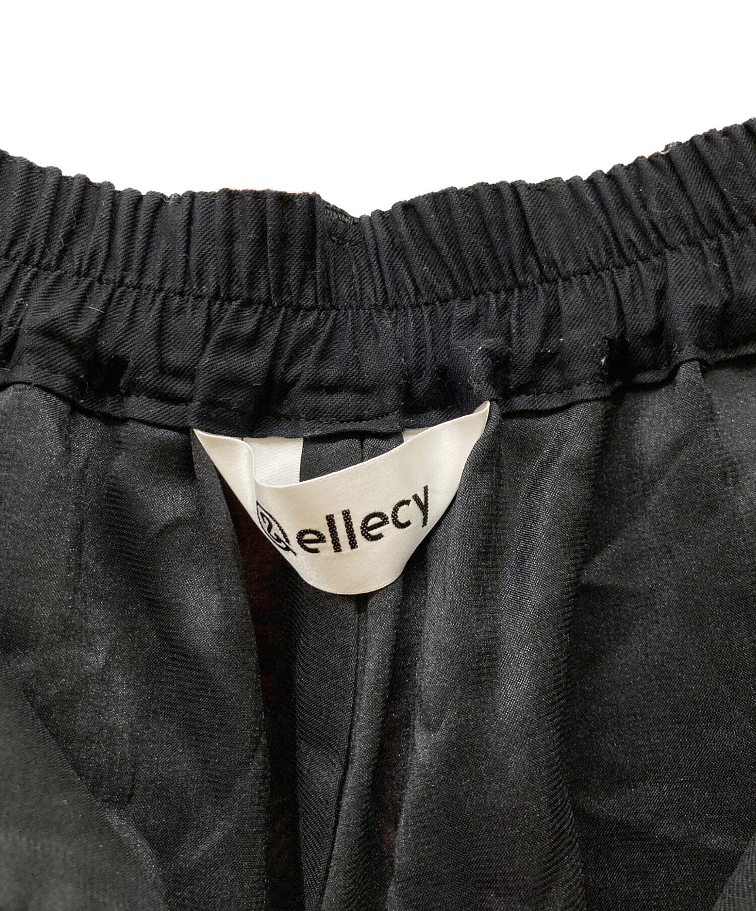 中古・古着通販】&ellecy (アンドエルシー) 花柄ワイドパンツ ブラック