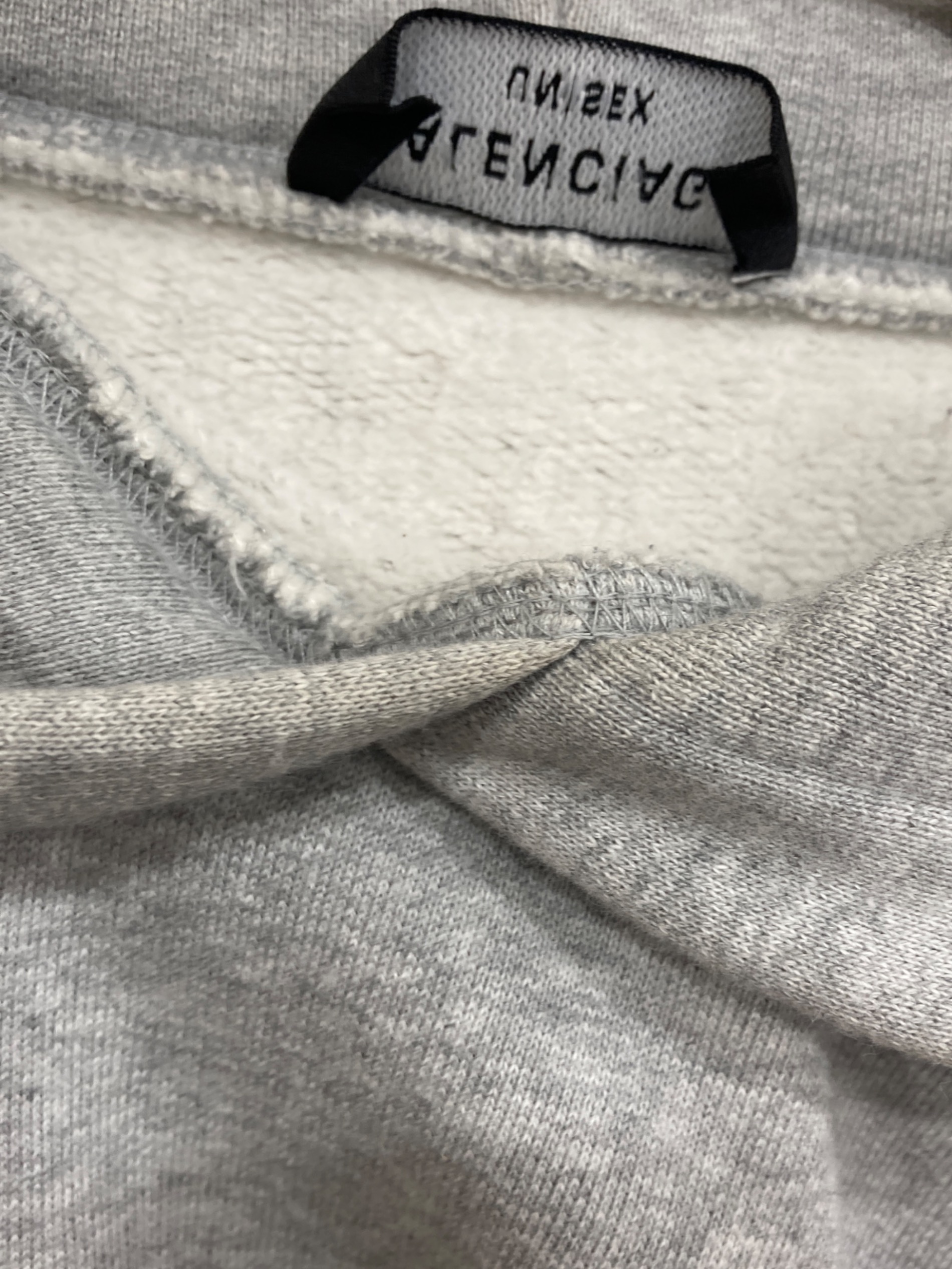 中古・古着通販】BALENCIAGA (バレンシアガ) スライムロゴプルオーバー 中古・古着通販】BALENCIAGA (バレンシアガ) スライムロゴプルオーバー