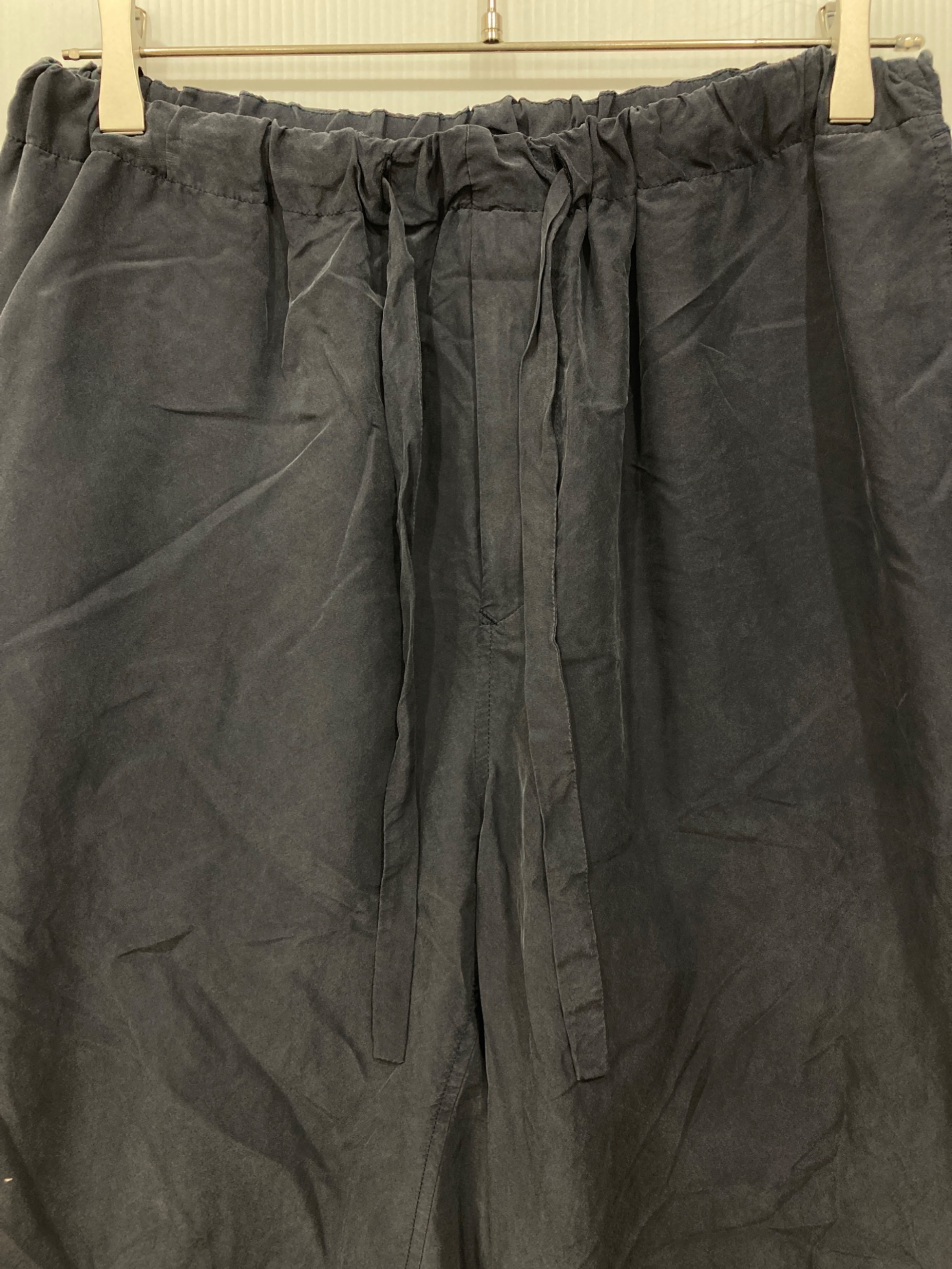 中古・古着通販】URU (ウル) シルクイージーパンツ ネイビー サイズ:2