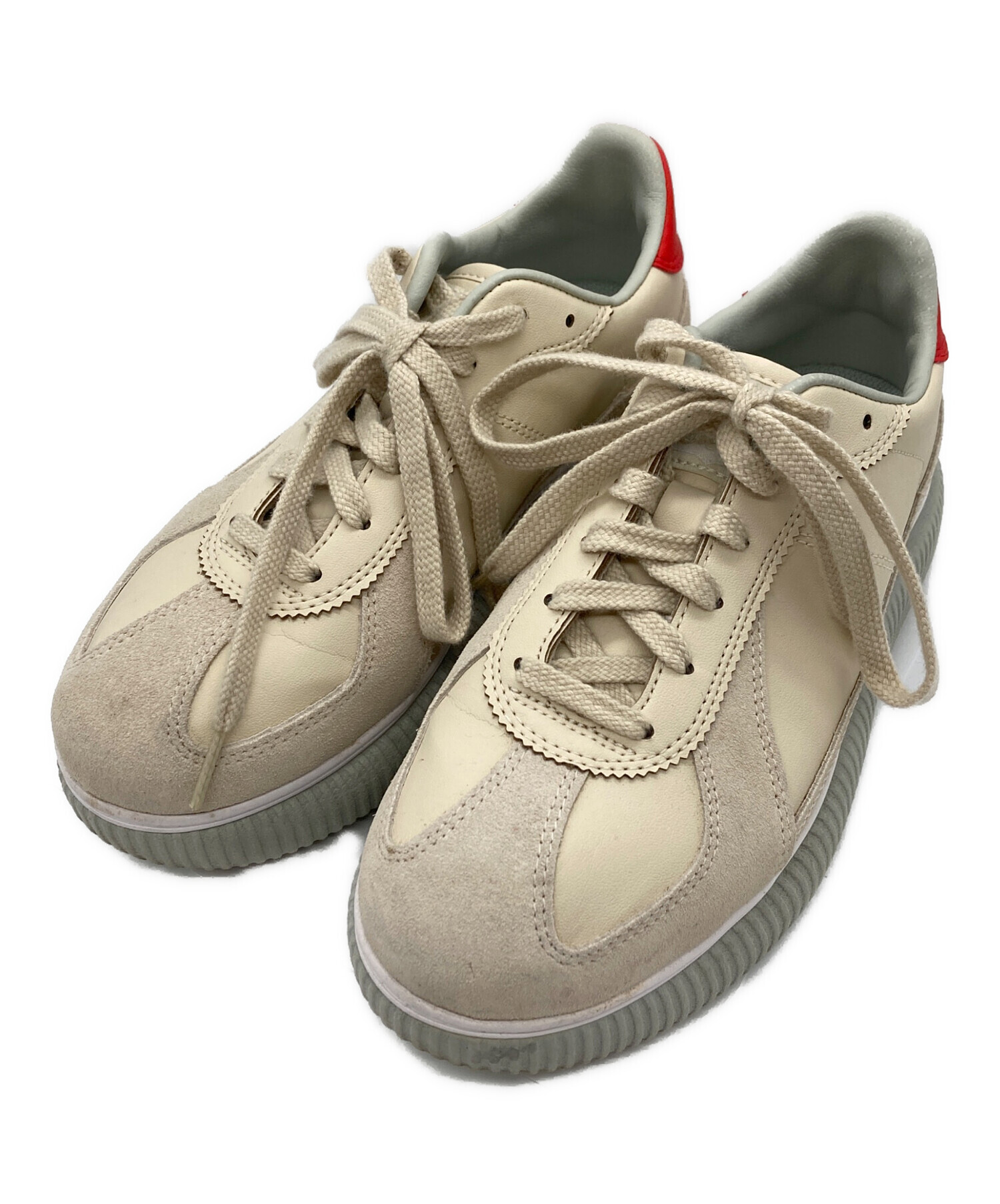 お値下げ中！Onitsuka Tiger スニーカー アイボリー/ネイビー Onitsuka Tiger スニーカー アイボリー/ネイビー オニツカ