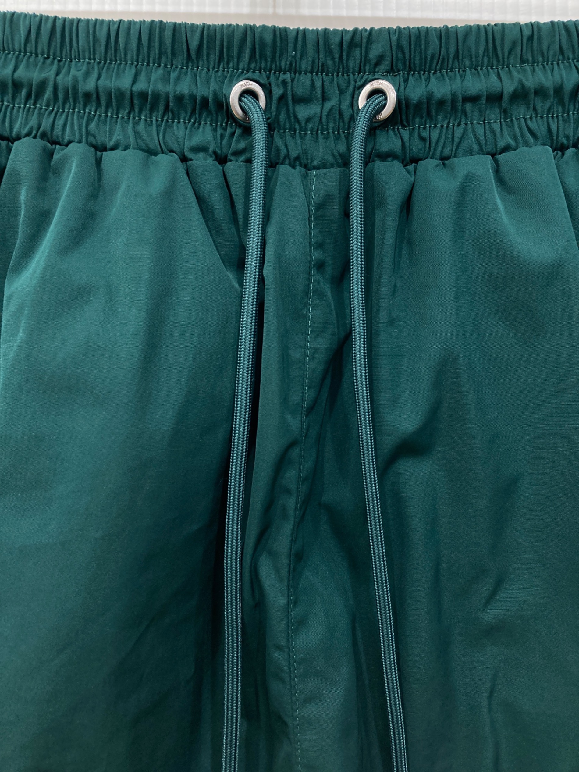 中古・古着通販】KITH (キス) ナイロンショートパンツ グリーン サイズ